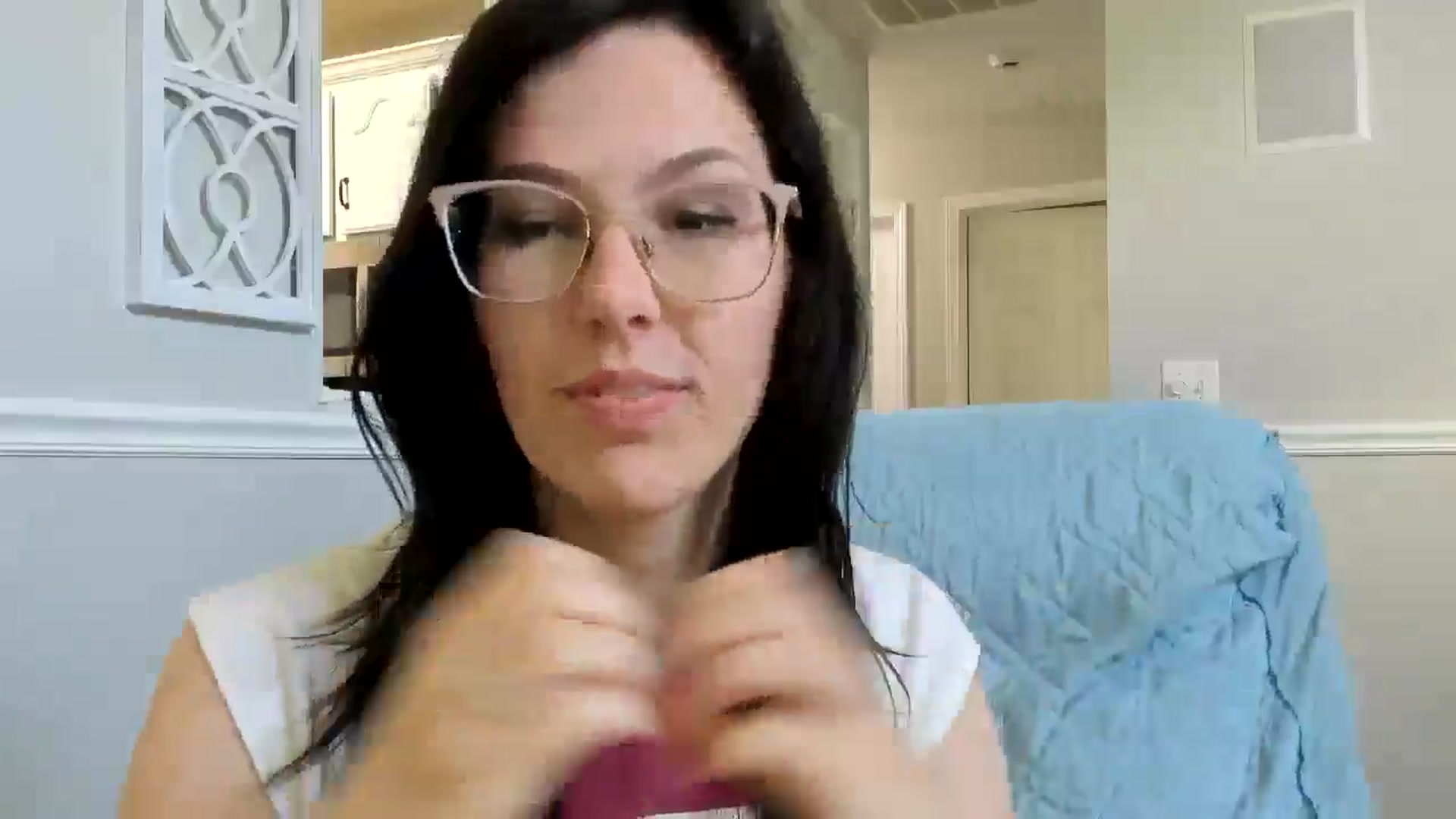 Gallery image thumbnail from luvbugv's myfreecams stream on, 07/26/2025, 17:07 image 5 of 20