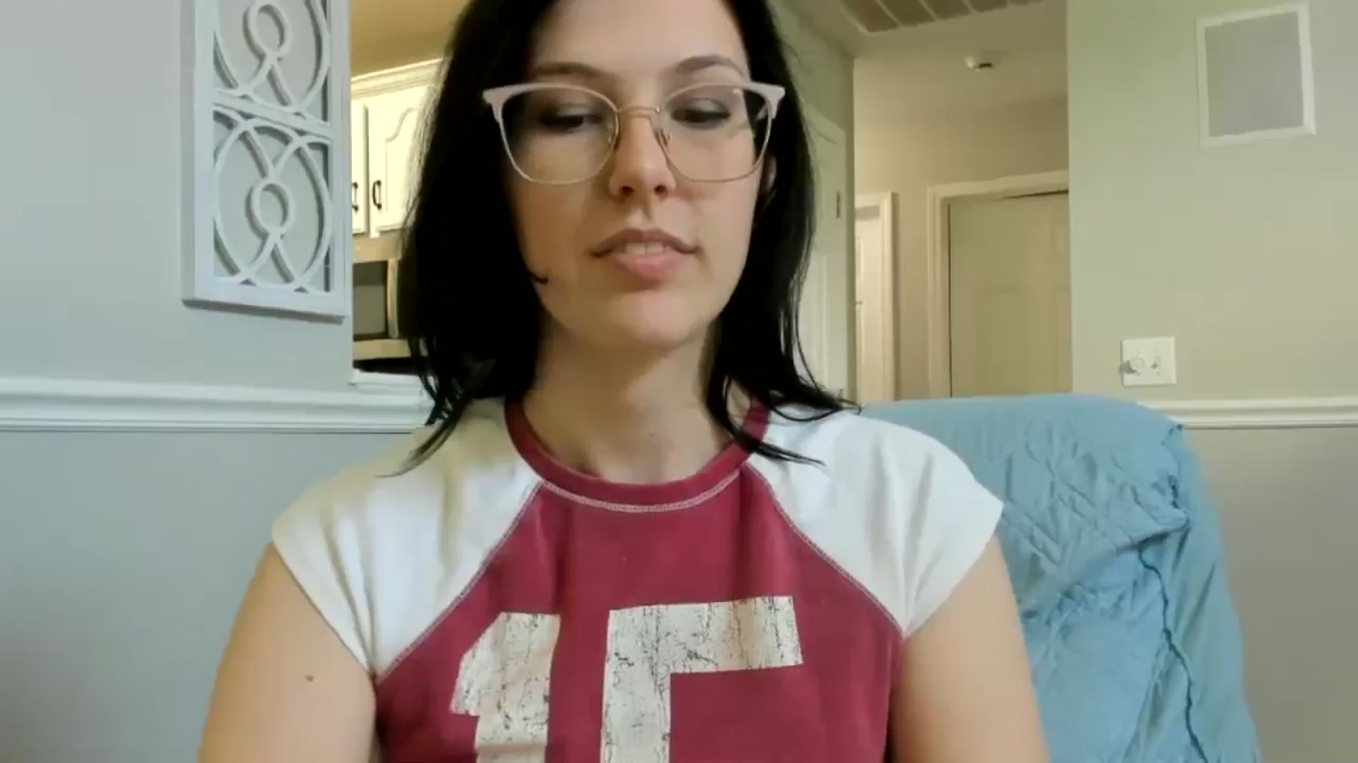 Gallery image thumbnail from luvbugv's myfreecams stream on, 07/26/2025, 17:07 image 10 of 20
