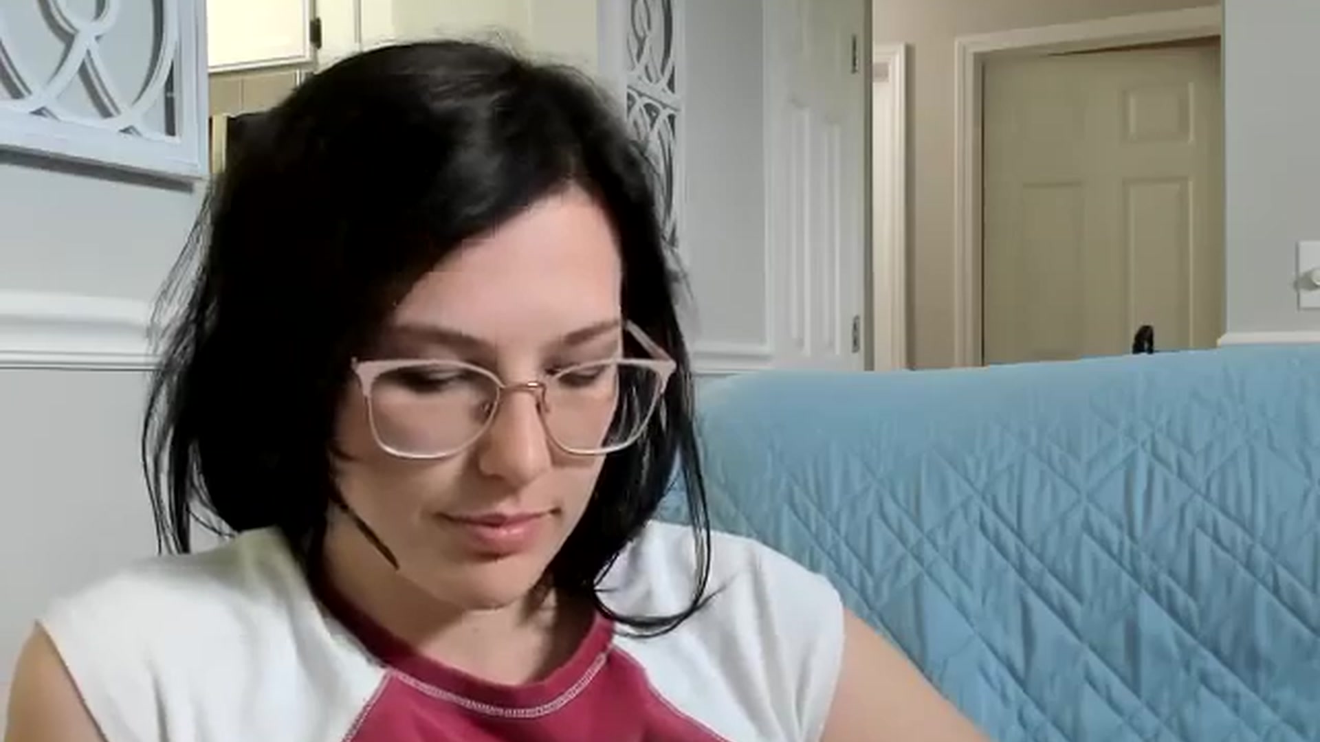 Gallery image thumbnail from luvbugv's myfreecams stream on, 07/26/2025, 19:29 image 18 of 20