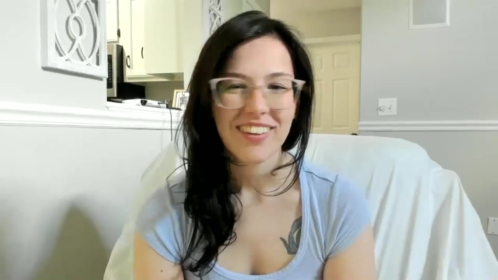 Gallery image thumbnail from luvbugv's myfreecams stream on, 07/28/2025, 17:50 image 20 of 20