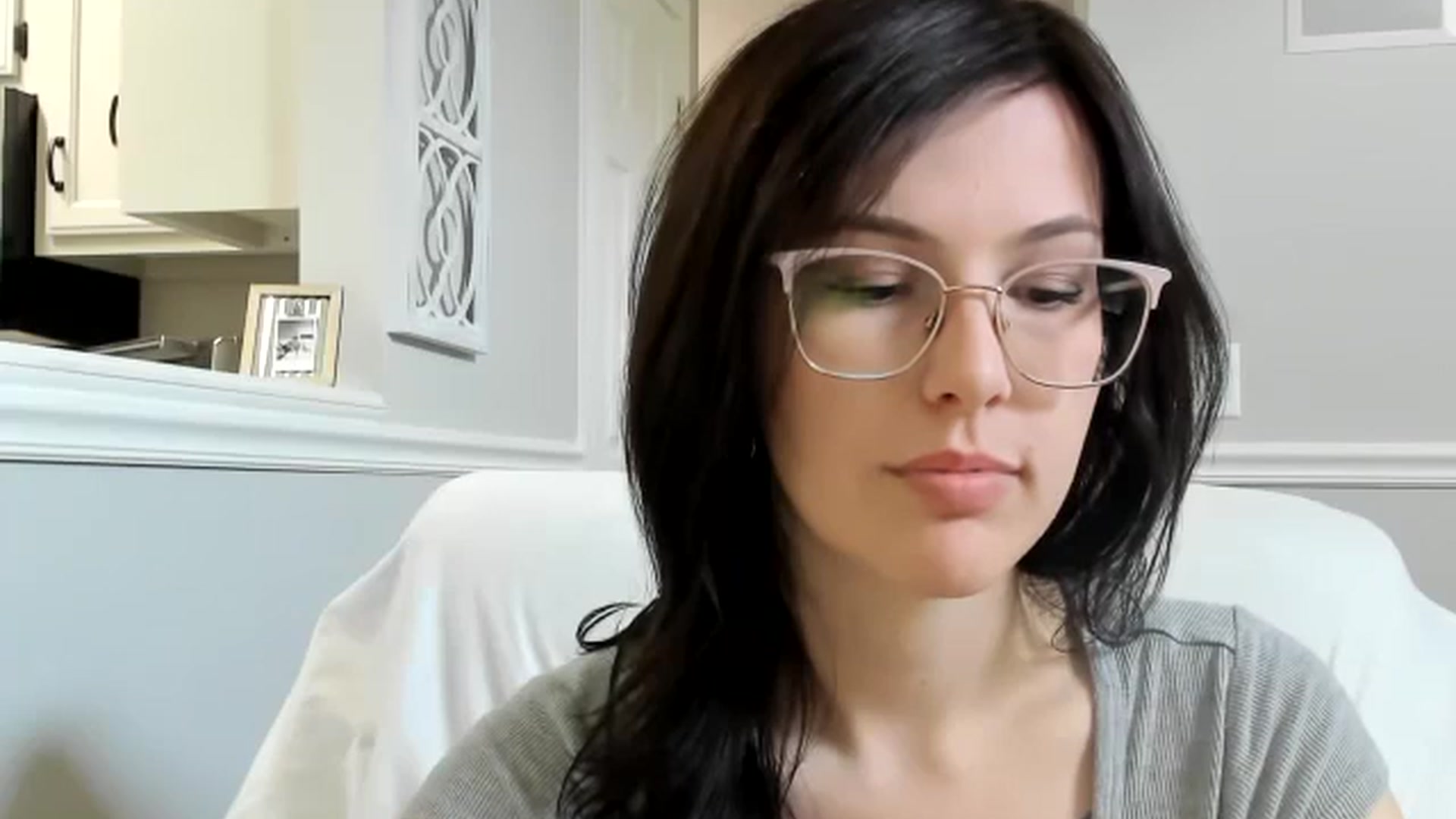 Gallery image thumbnail from luvbugv's myfreecams stream on, 08/01/2025, 17:22 image 14 of 20