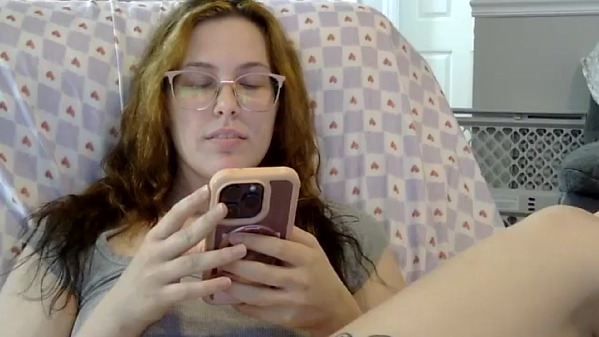 Gallery image thumbnail from luvbugv's myfreecams stream on, 12/10/2025, 01:51 image 2 of 20