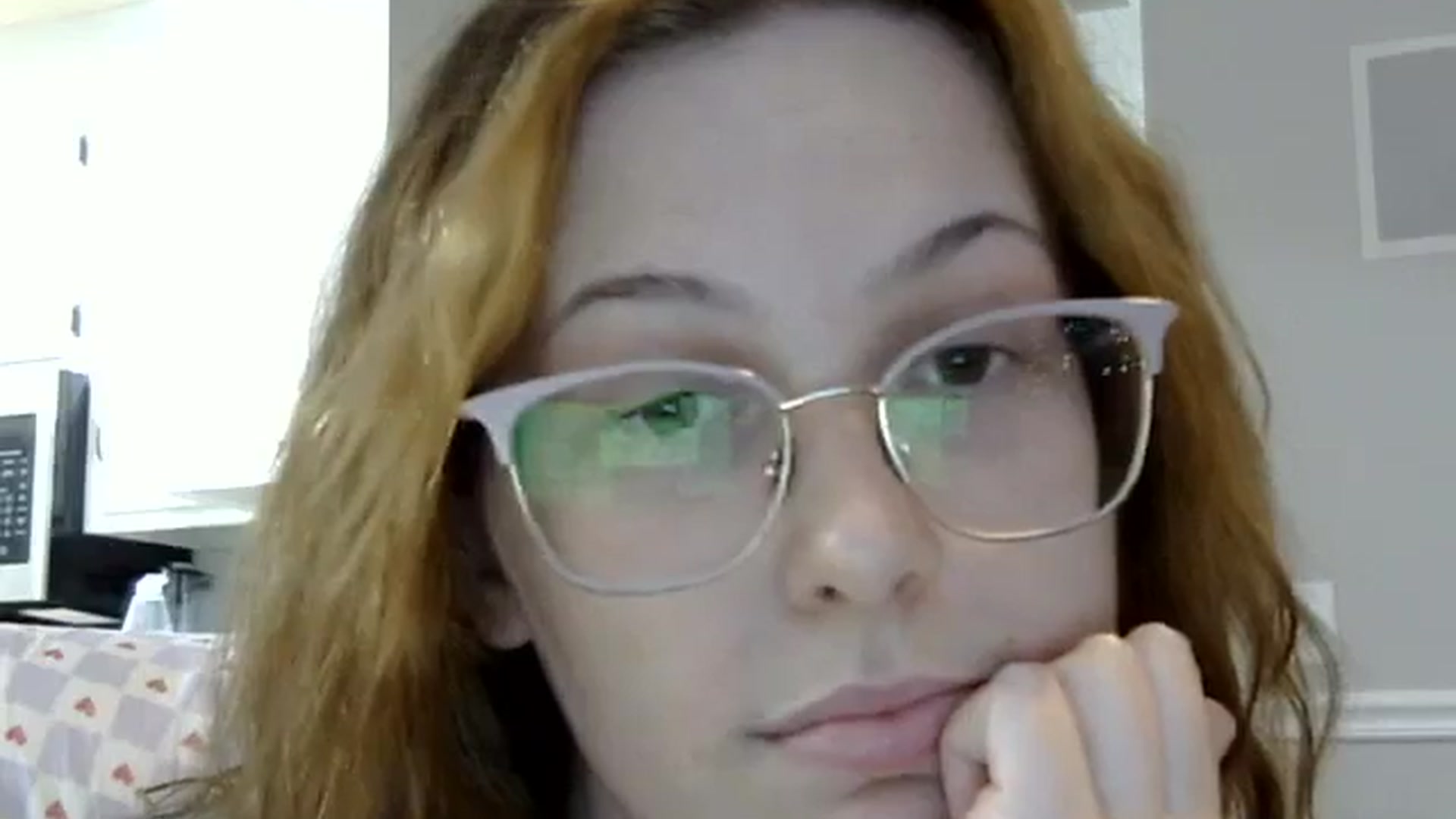 Gallery image thumbnail from luvbugv's myfreecams stream on, 12/10/2025, 01:51 image 7 of 20