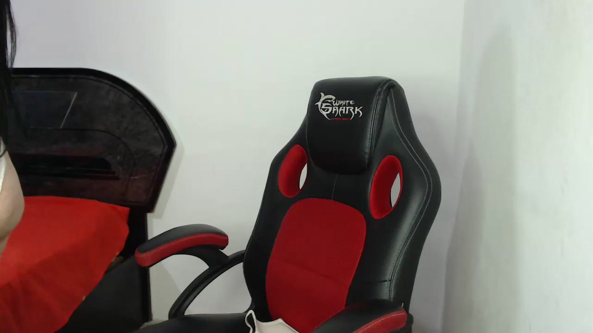 Gallery image thumbnail from lww_lww's myfreecams stream on, 11/18/2022, 14:57 image 15 of 20