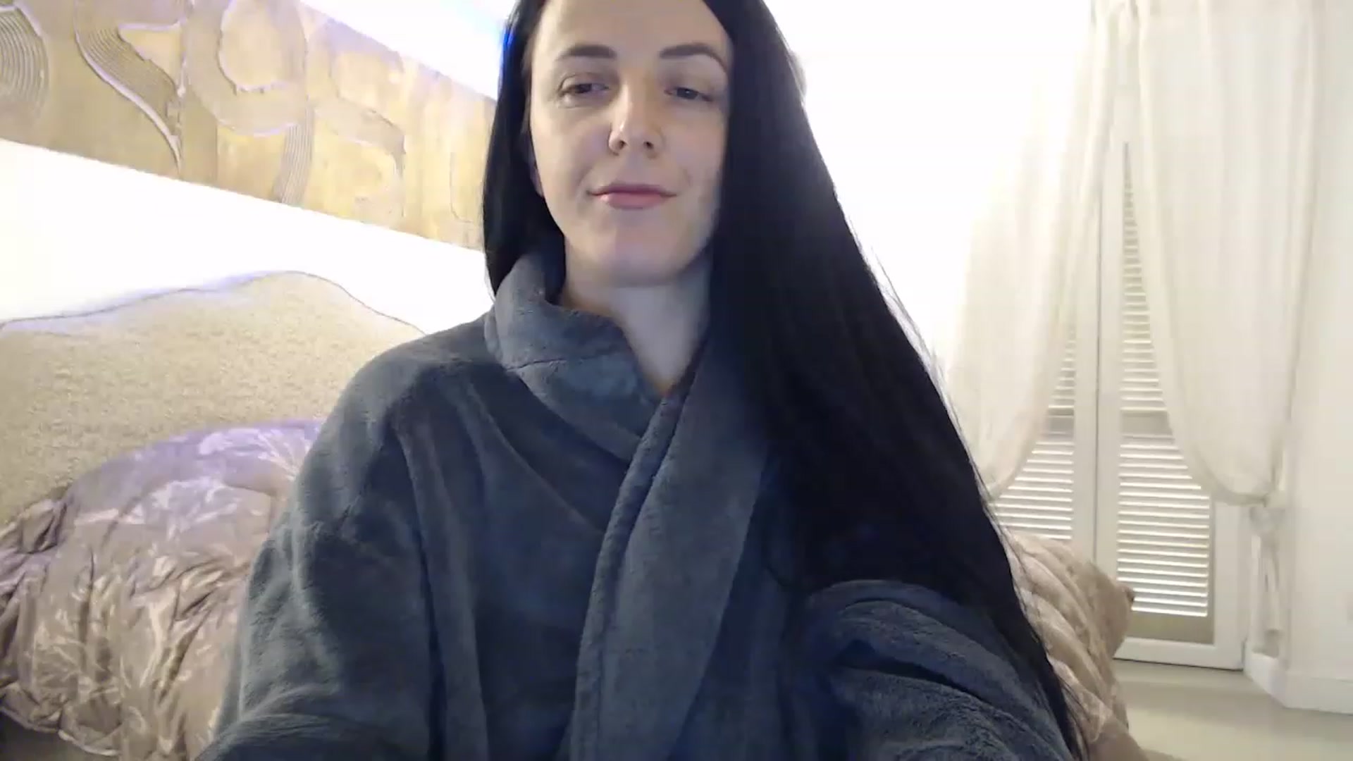 Gallery image thumbnail from lww_lww's myfreecams stream on, 12/18/2022, 13:02 image 3 of 20