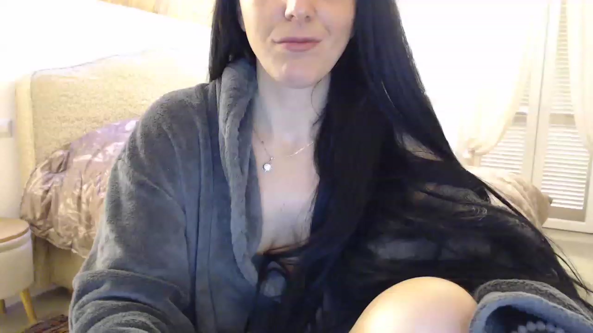 Gallery image thumbnail from lww_lww's myfreecams stream on, 12/18/2022, 13:02 image 11 of 20