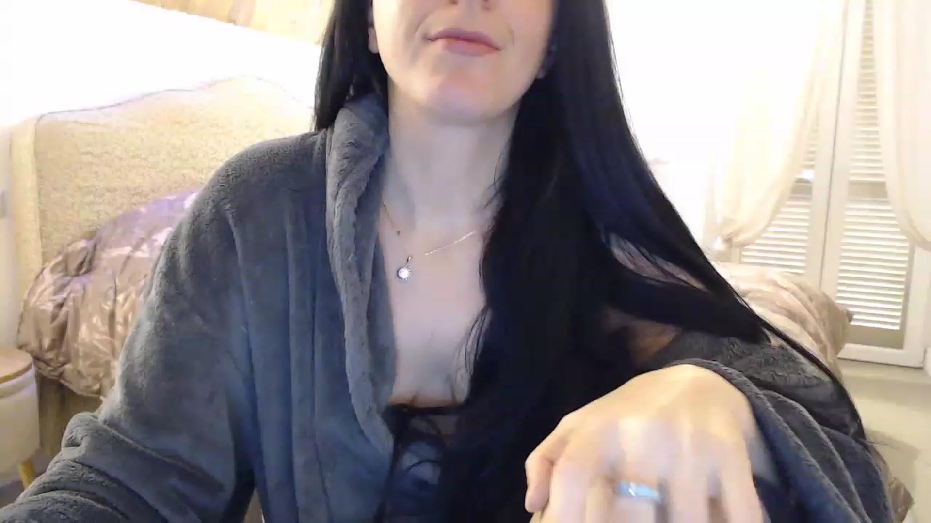 Gallery image thumbnail from lww_lww's myfreecams stream on, 12/18/2022, 13:02 image 13 of 20