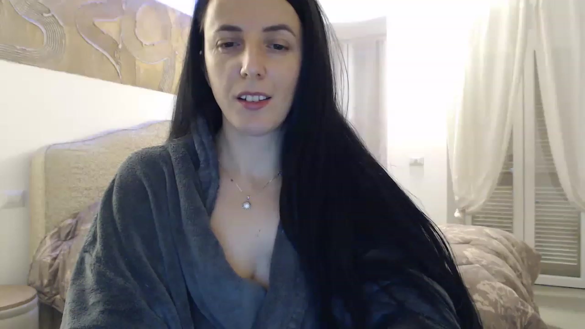 Gallery image thumbnail from lww_lww's myfreecams stream on, 12/18/2022, 15:02 image 17 of 20