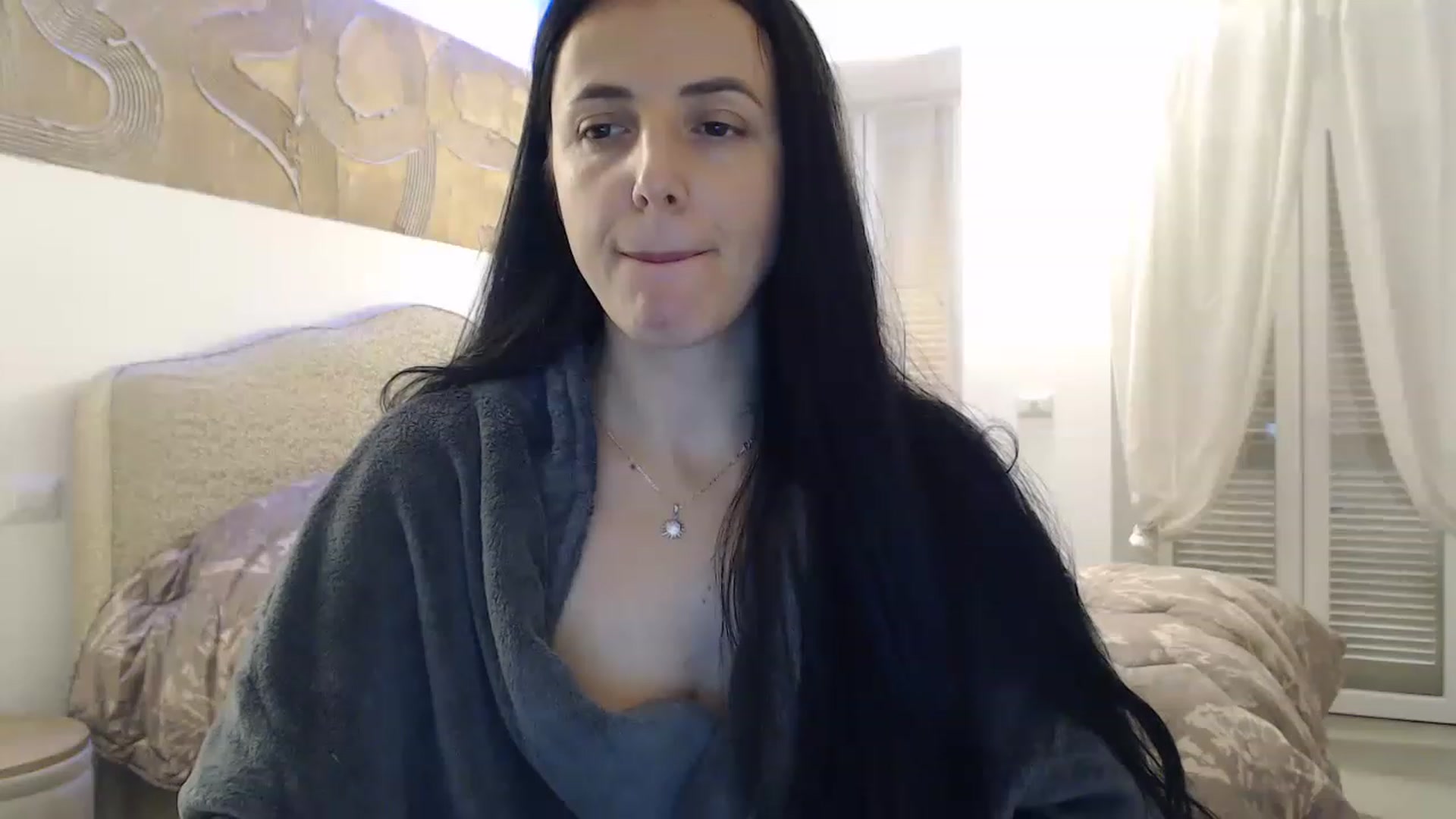 Gallery image thumbnail from lww_lww's myfreecams stream on, 12/18/2022, 15:02 image 9 of 20
