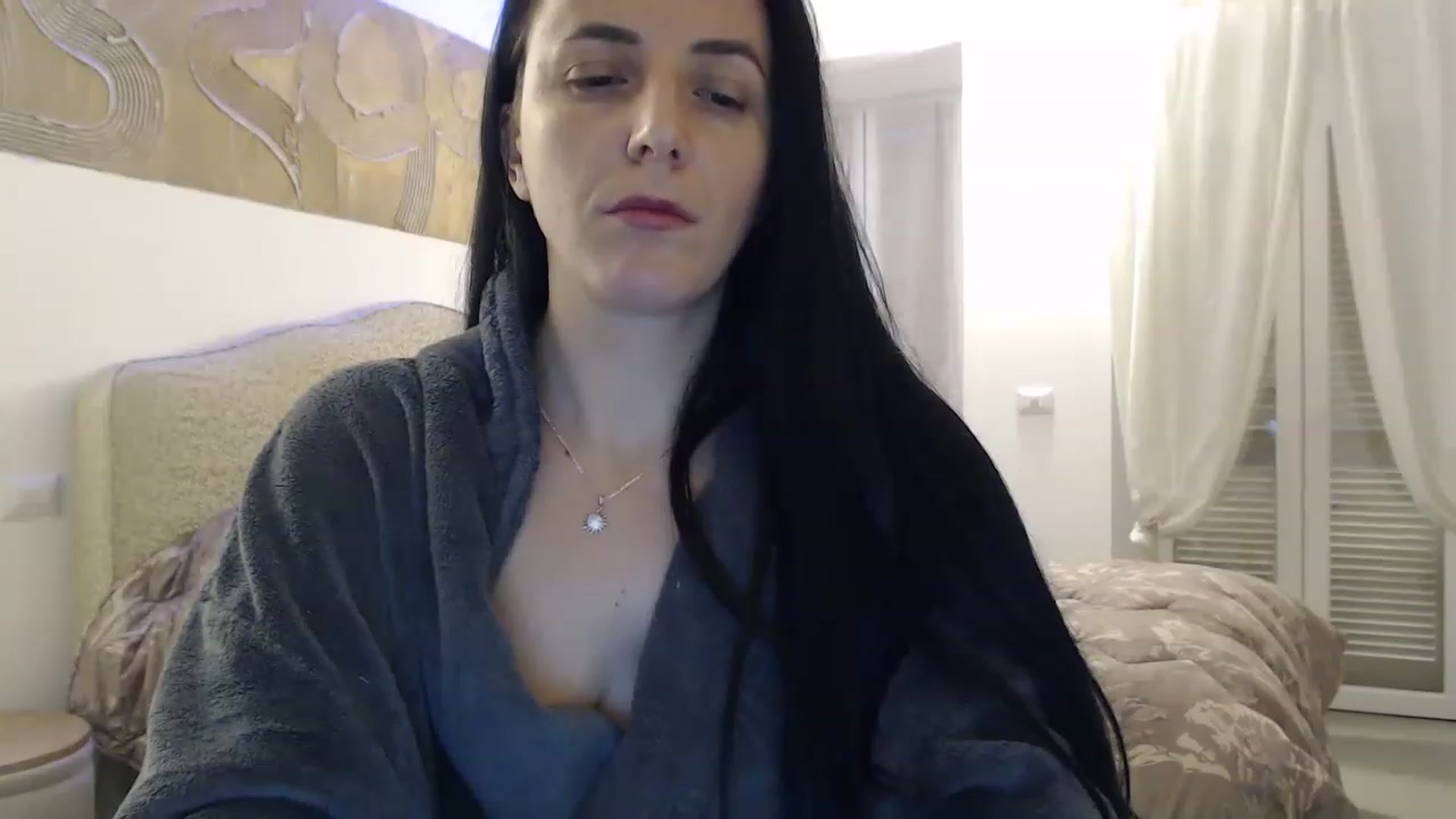 Gallery image thumbnail from lww_lww's myfreecams stream on, 12/18/2022, 15:02 image 14 of 20