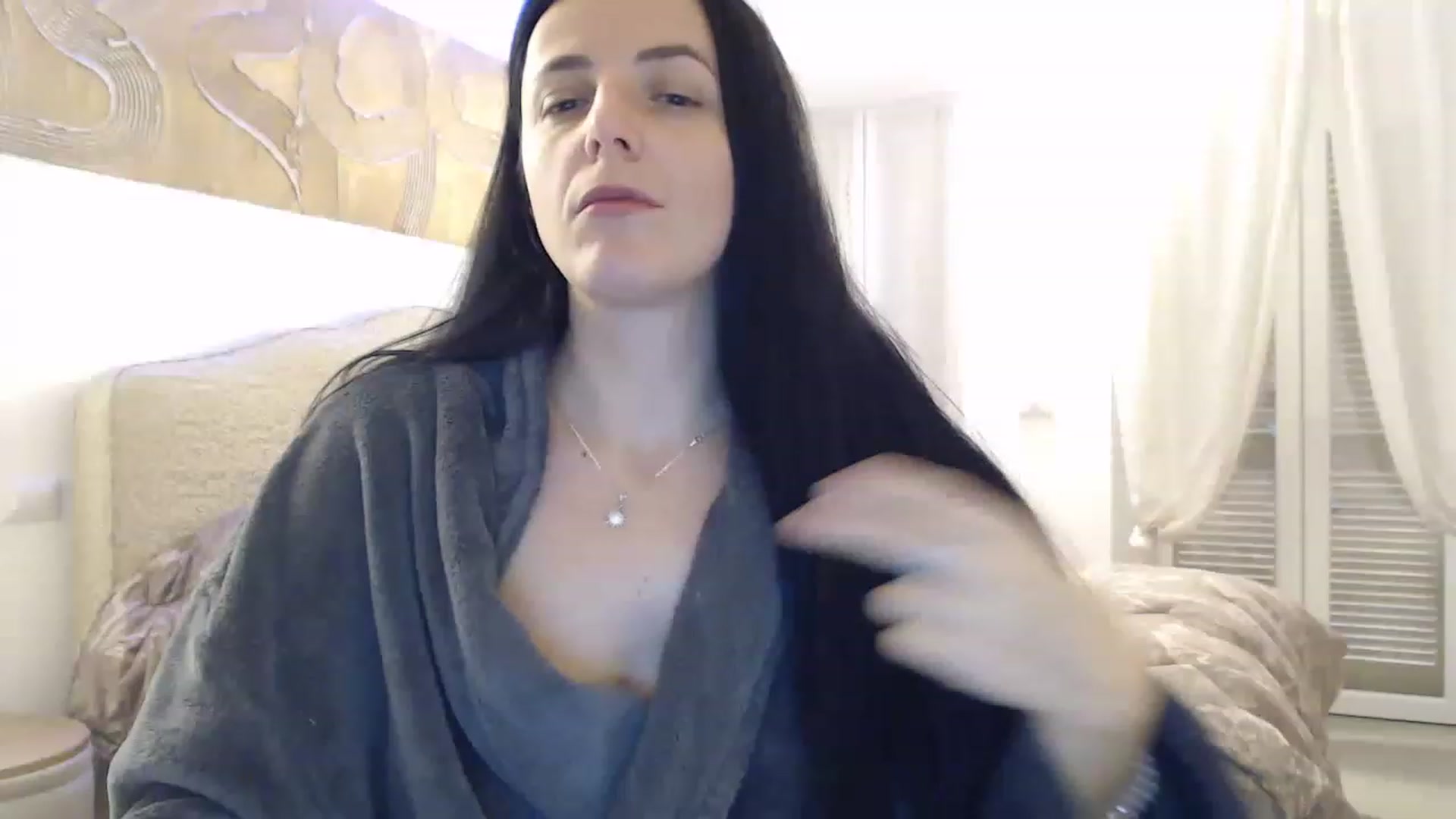 Gallery image thumbnail from lww_lww's myfreecams stream on, 12/18/2022, 15:02 image 11 of 20
