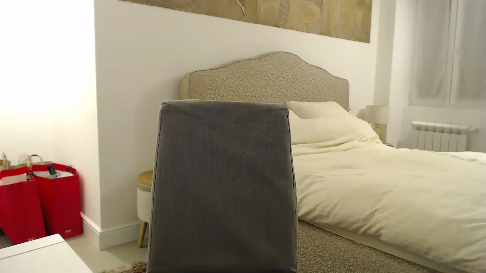 Gallery image thumbnail from lww_lww's myfreecams stream on, 12/24/2022, 10:49 image 14 of 20