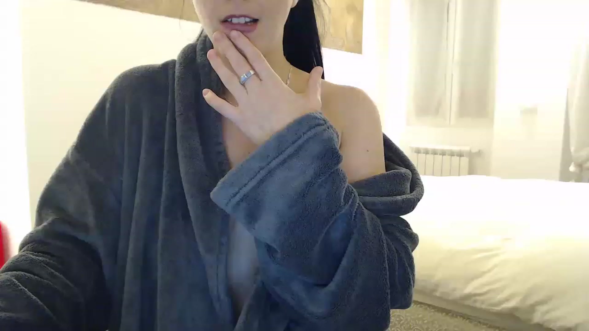 Gallery image thumbnail from lww_lww's myfreecams stream on, 12/24/2022, 10:49 image 15 of 20