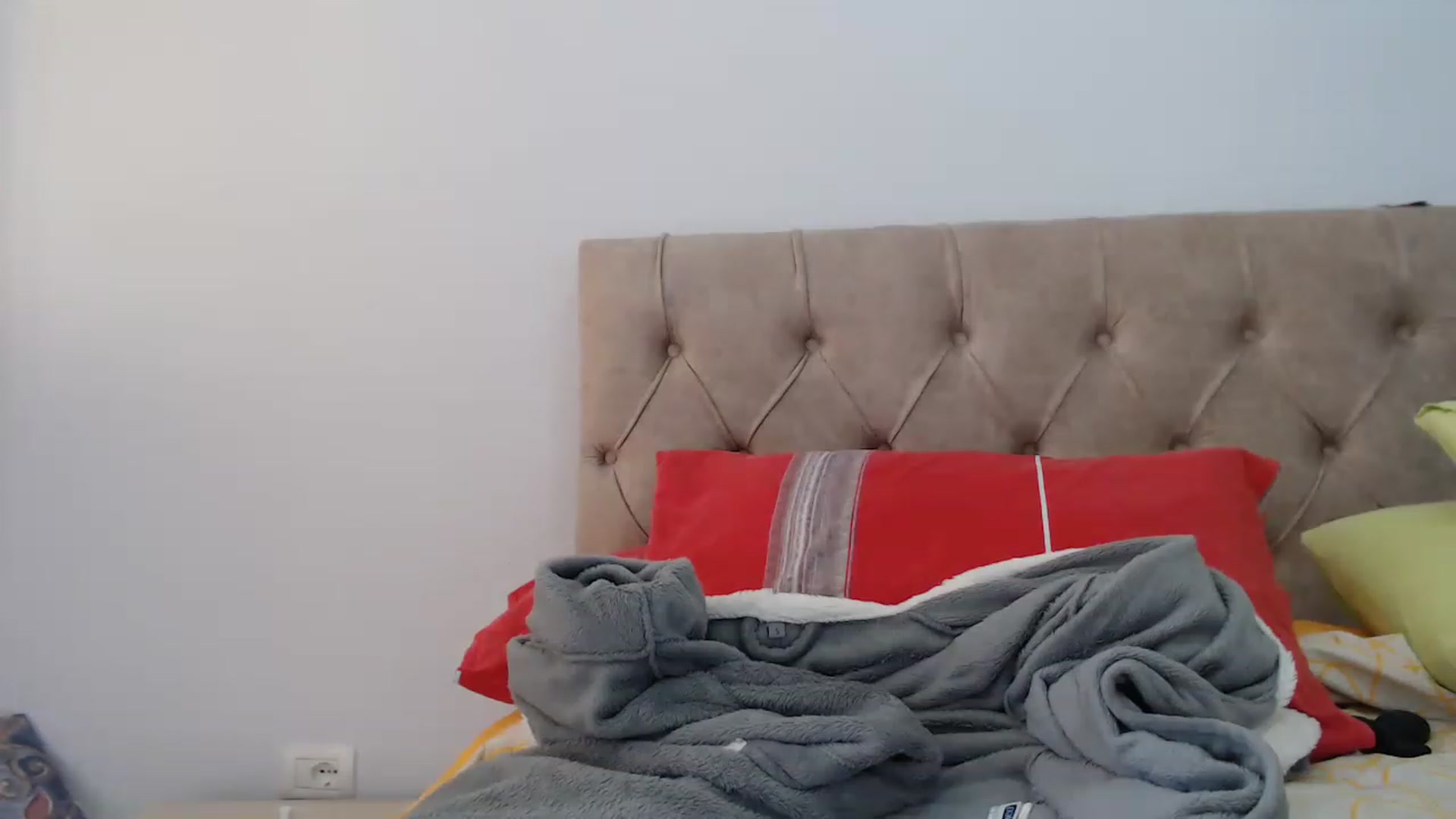 Gallery image thumbnail from lww_lww's myfreecams stream on, 04/16/2023, 13:20 image 18 of 20