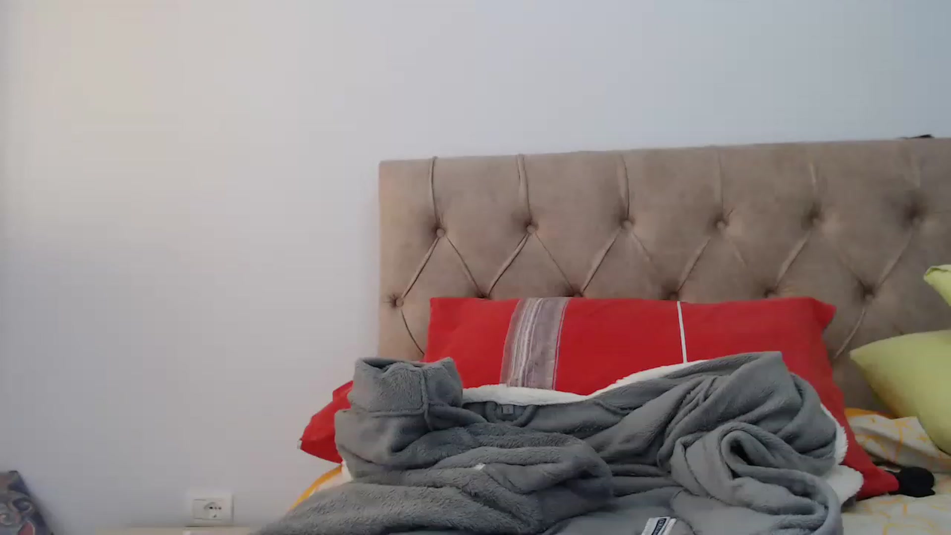 Gallery image thumbnail from lww_lww's myfreecams stream on, 04/16/2023, 13:20 image 19 of 20