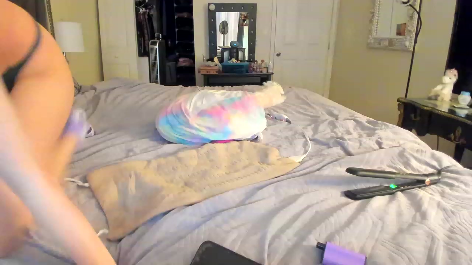 Gallery image thumbnail from lyllla's myfreecams stream on, 11/27/2022, 20:52 image 17 of 20