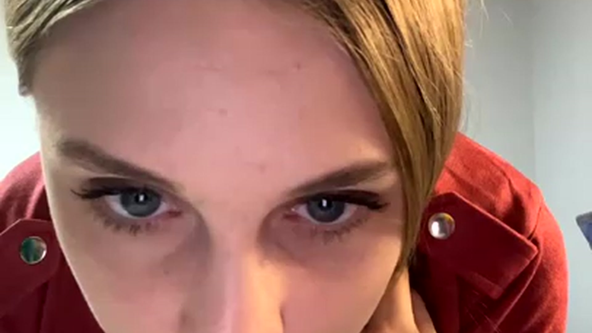 Gallery image thumbnail from lynnbaby2022's myfreecams stream on, 12/20/2022, 01:40 image 3 of 20