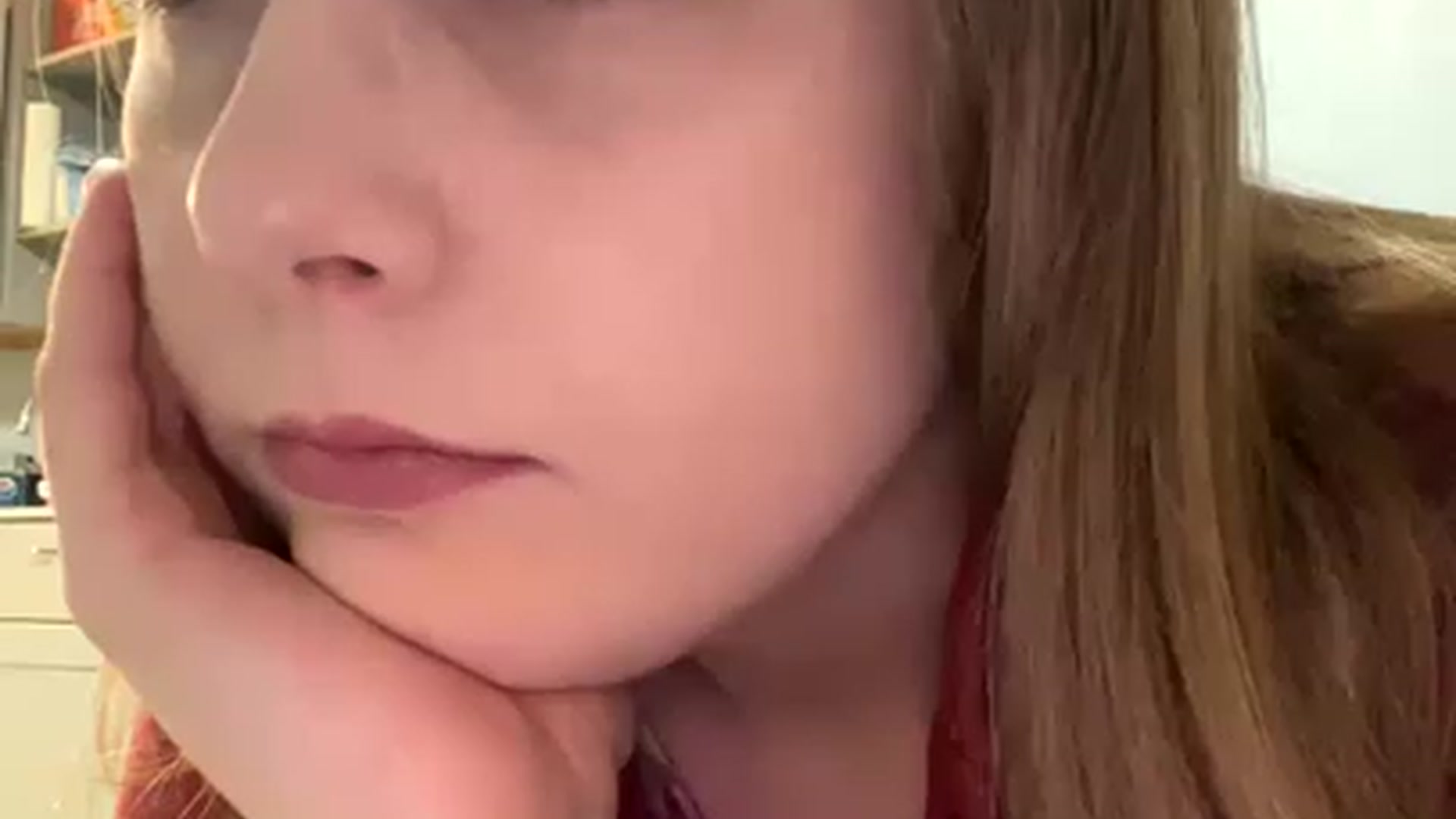 Gallery image thumbnail from lynnbaby2022's myfreecams stream on, 12/20/2022, 01:40 image 19 of 20