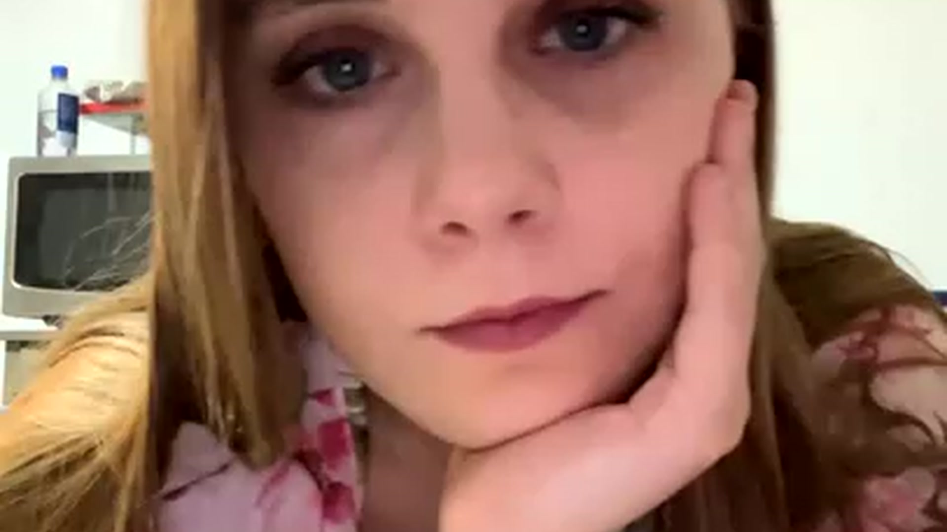 Gallery image thumbnail from lynnbaby2022's myfreecams stream on, 12/20/2022, 02:38 image 8 of 20
