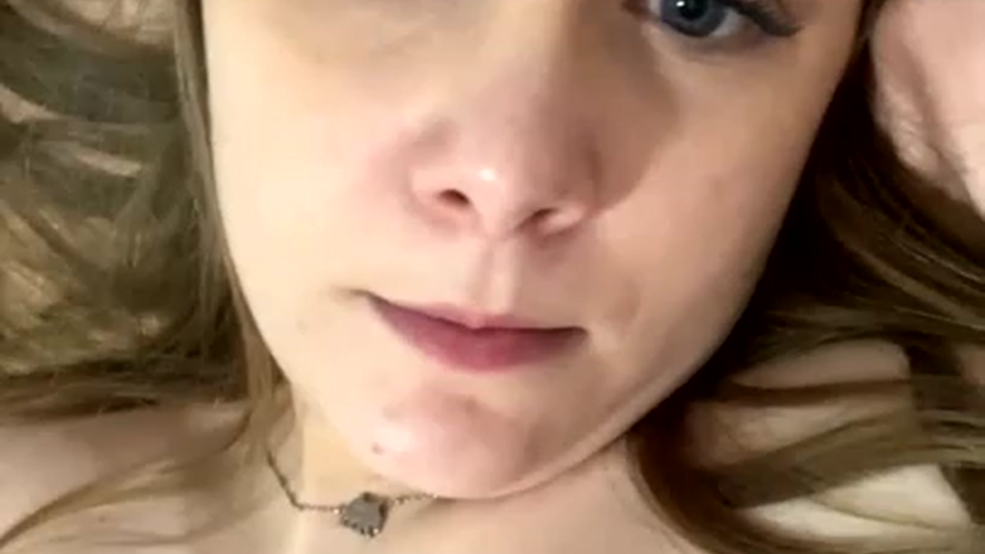 Gallery image thumbnail from lynnbaby2022's myfreecams stream on, 04/12/2023, 03:32 image 3 of 20