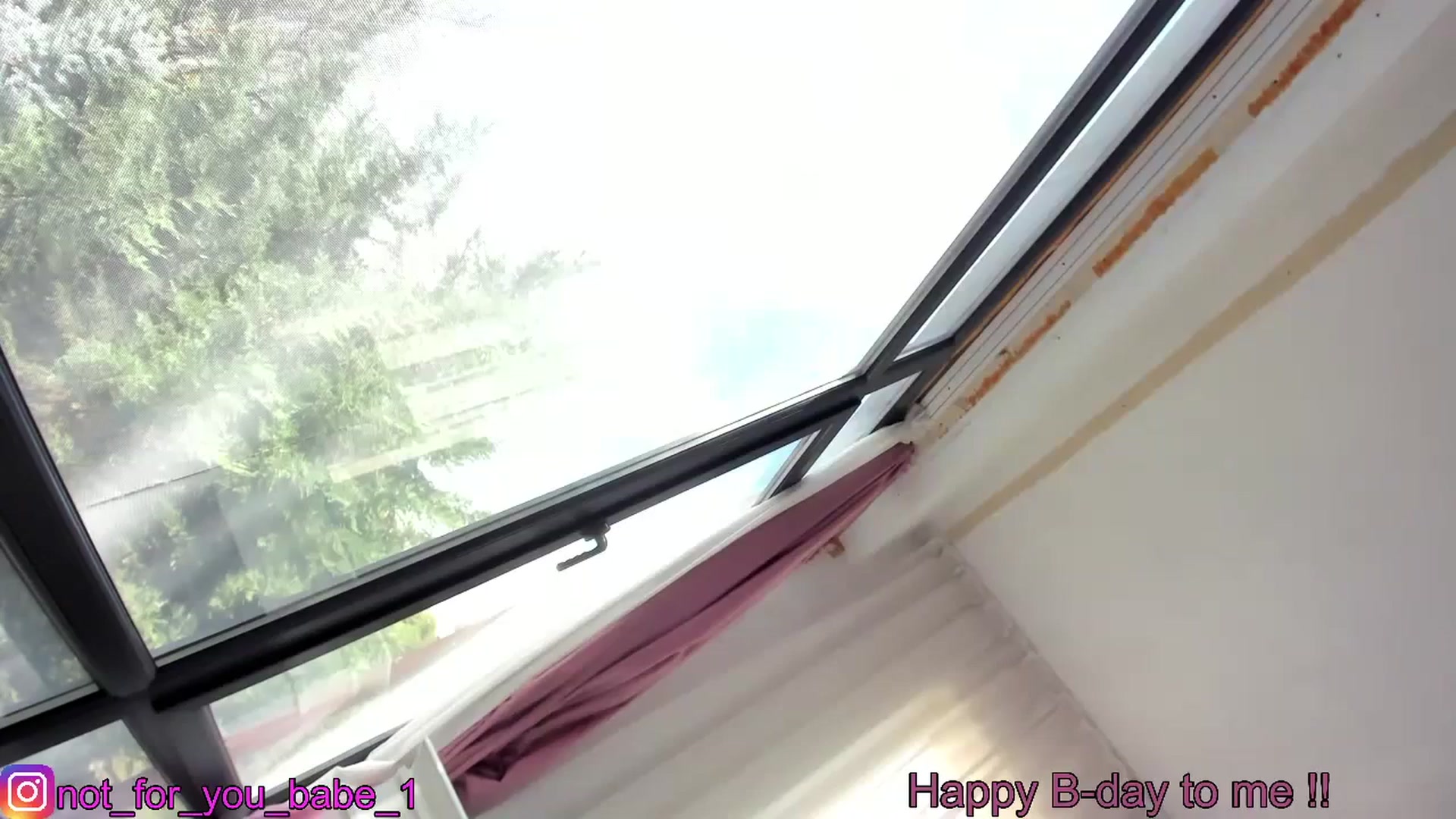 Gallery image thumbnail from m1ss_Ariana's myfreecams stream on, 09/20/2023, 11:25 image 10 of 20