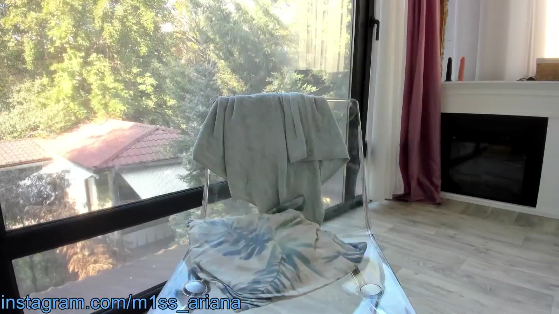 Gallery image thumbnail from m1ss_Ariana's myfreecams stream on, 10/21/2024, 08:56 image 16 of 20