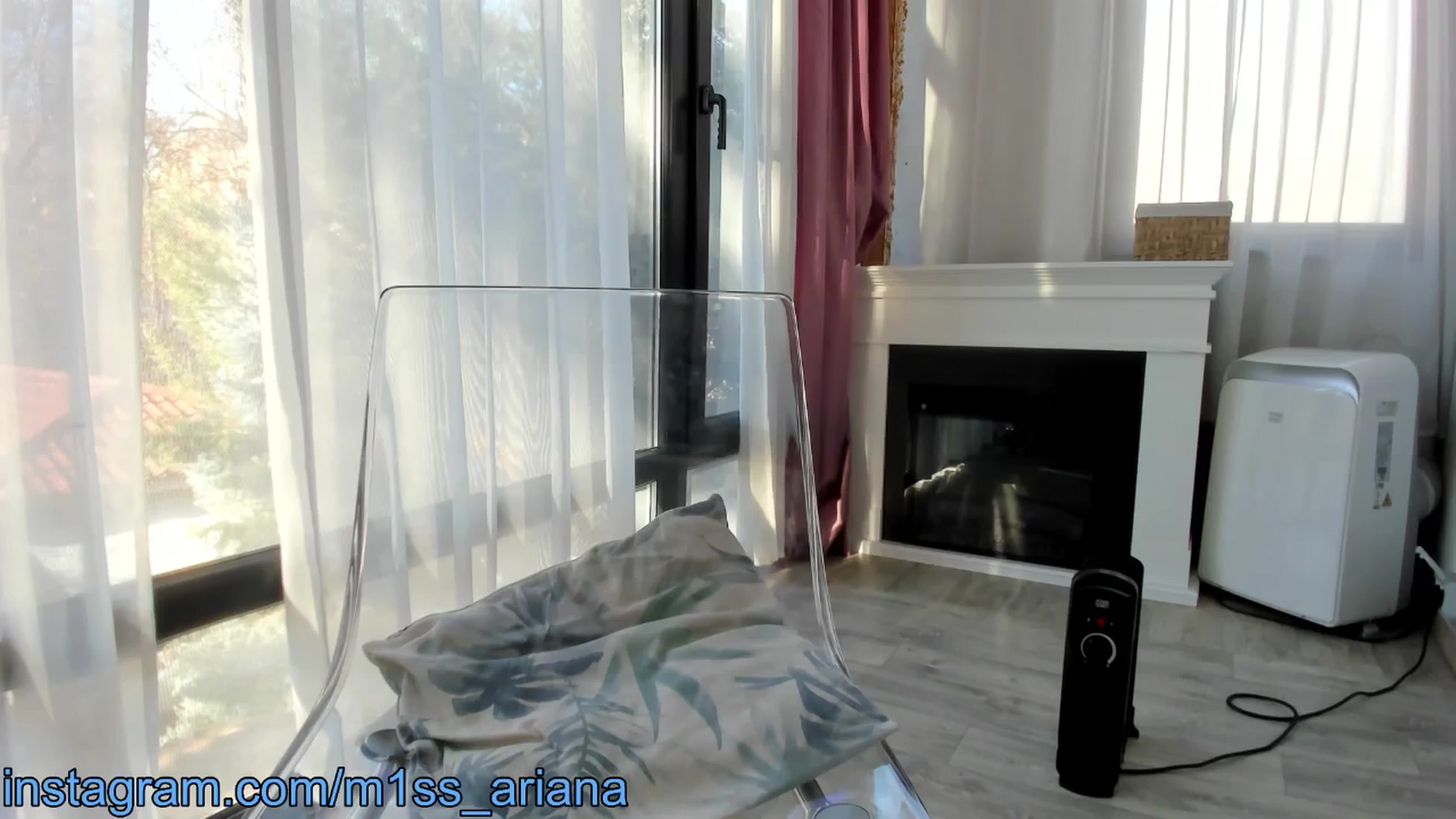 Gallery image thumbnail from m1ss_Ariana's myfreecams stream on, 12/19/2024, 11:45 image 4 of 20