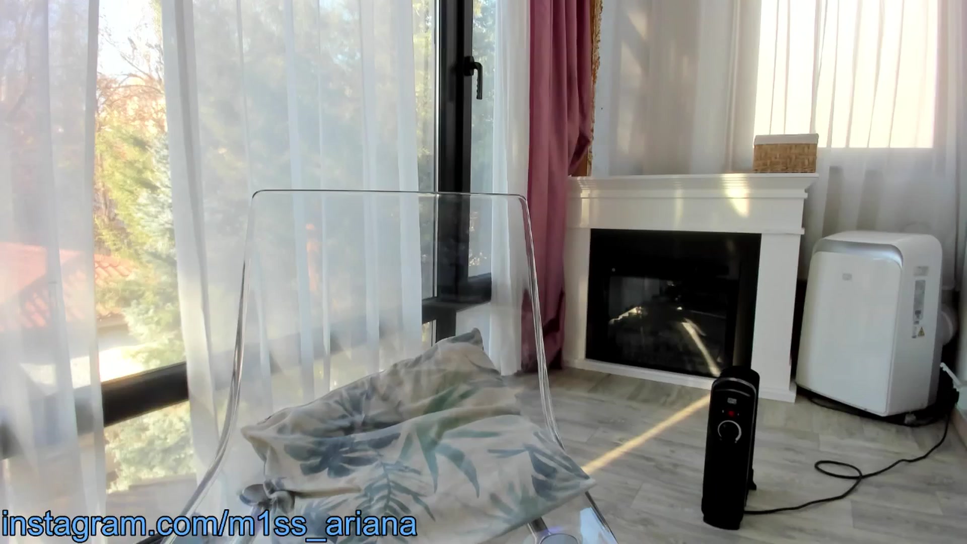 Gallery image thumbnail from m1ss_Ariana's myfreecams stream on, 12/19/2024, 11:45 image 6 of 20