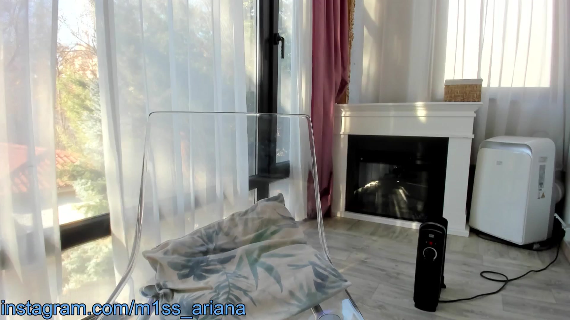 Gallery image thumbnail from m1ss_Ariana's myfreecams stream on, 12/19/2024, 11:45 image 5 of 20