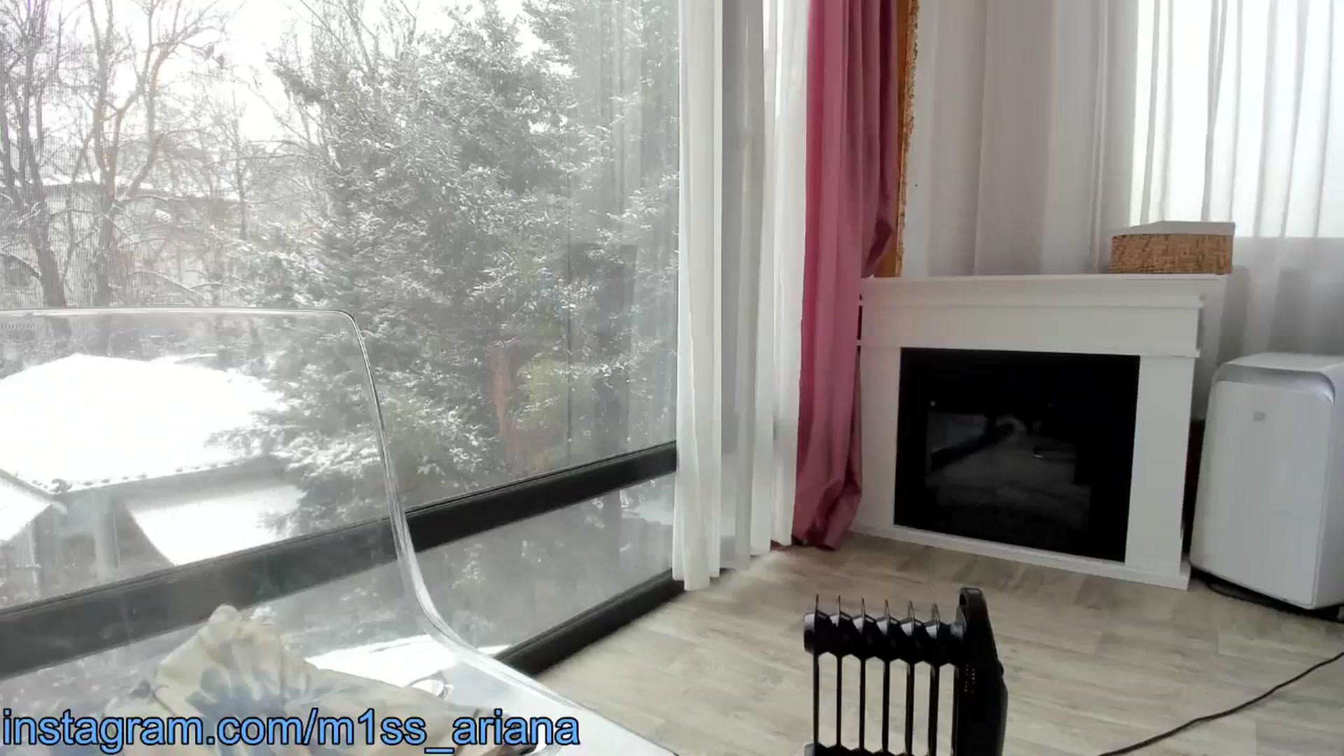 Gallery image thumbnail from m1ss_Ariana's myfreecams stream on, 02/16/2025, 10:38 image 12 of 20