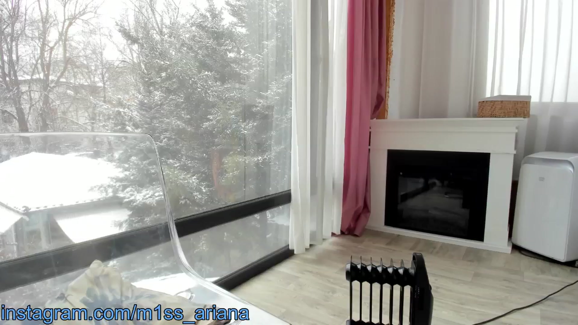 Gallery image thumbnail from m1ss_Ariana's myfreecams stream on, 02/16/2025, 10:38 image 14 of 20