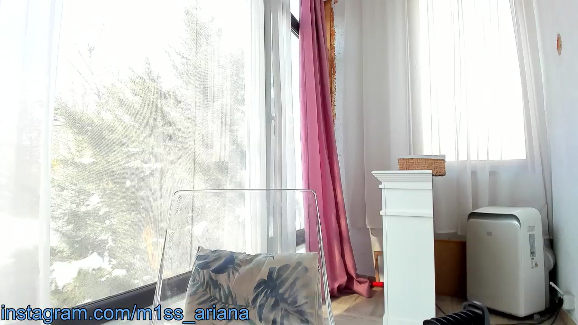 Gallery image thumbnail from m1ss_Ariana's myfreecams stream on, 02/22/2025, 13:29 image 10 of 20