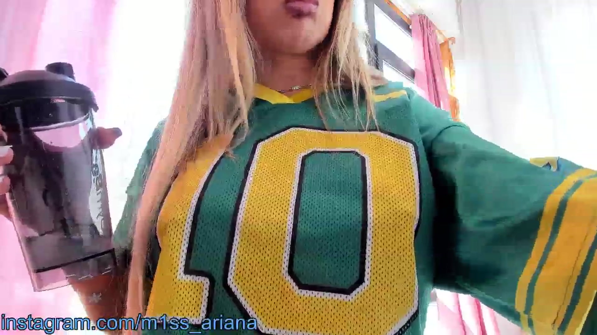 Gallery image thumbnail from m1ss_Ariana's myfreecams stream on, 02/25/2025, 13:36 image 11 of 20