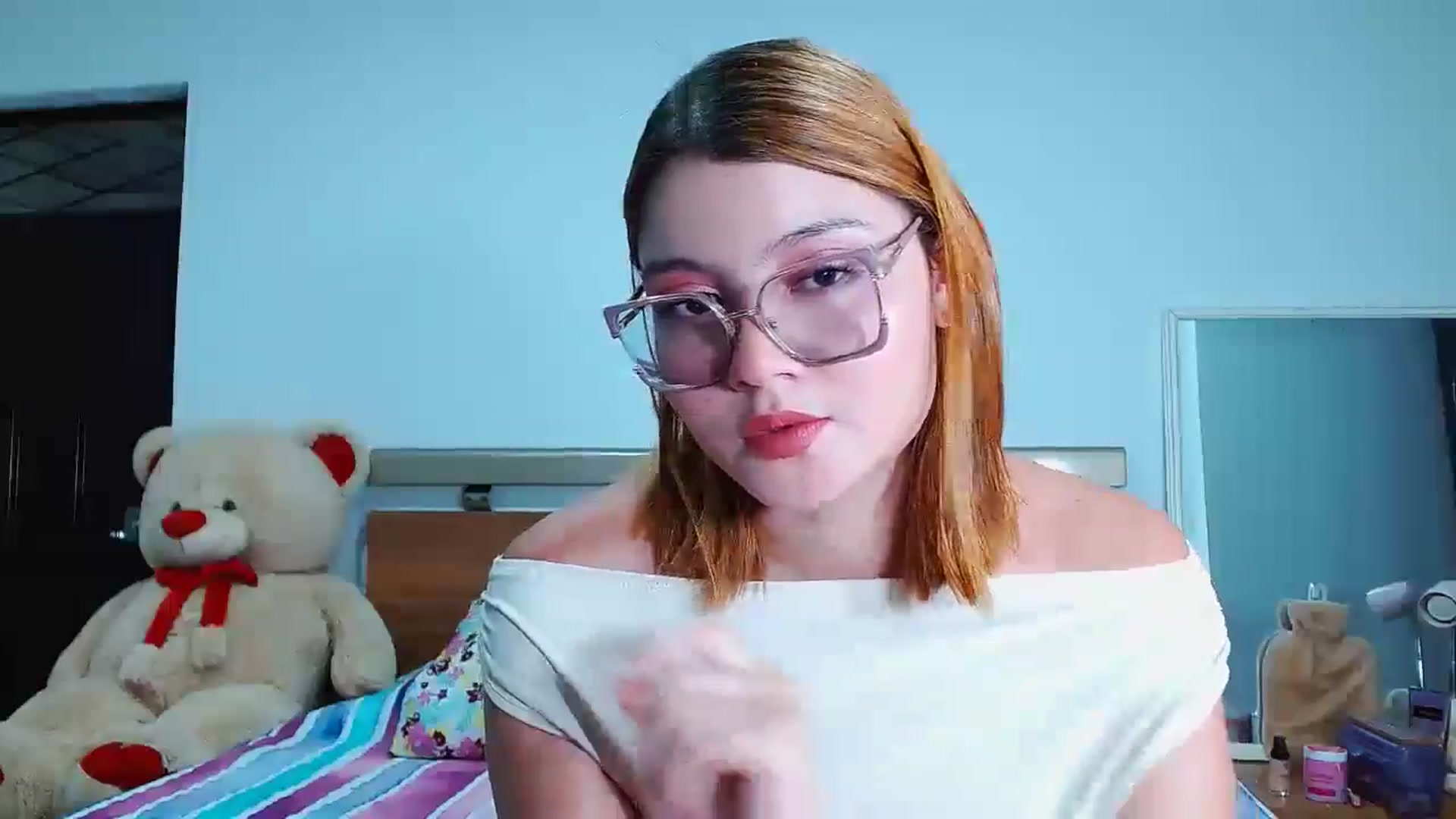 Gallery image thumbnail from maddy18_'s myfreecams stream on, 02/14/2025, 12:46 image 19 of 20