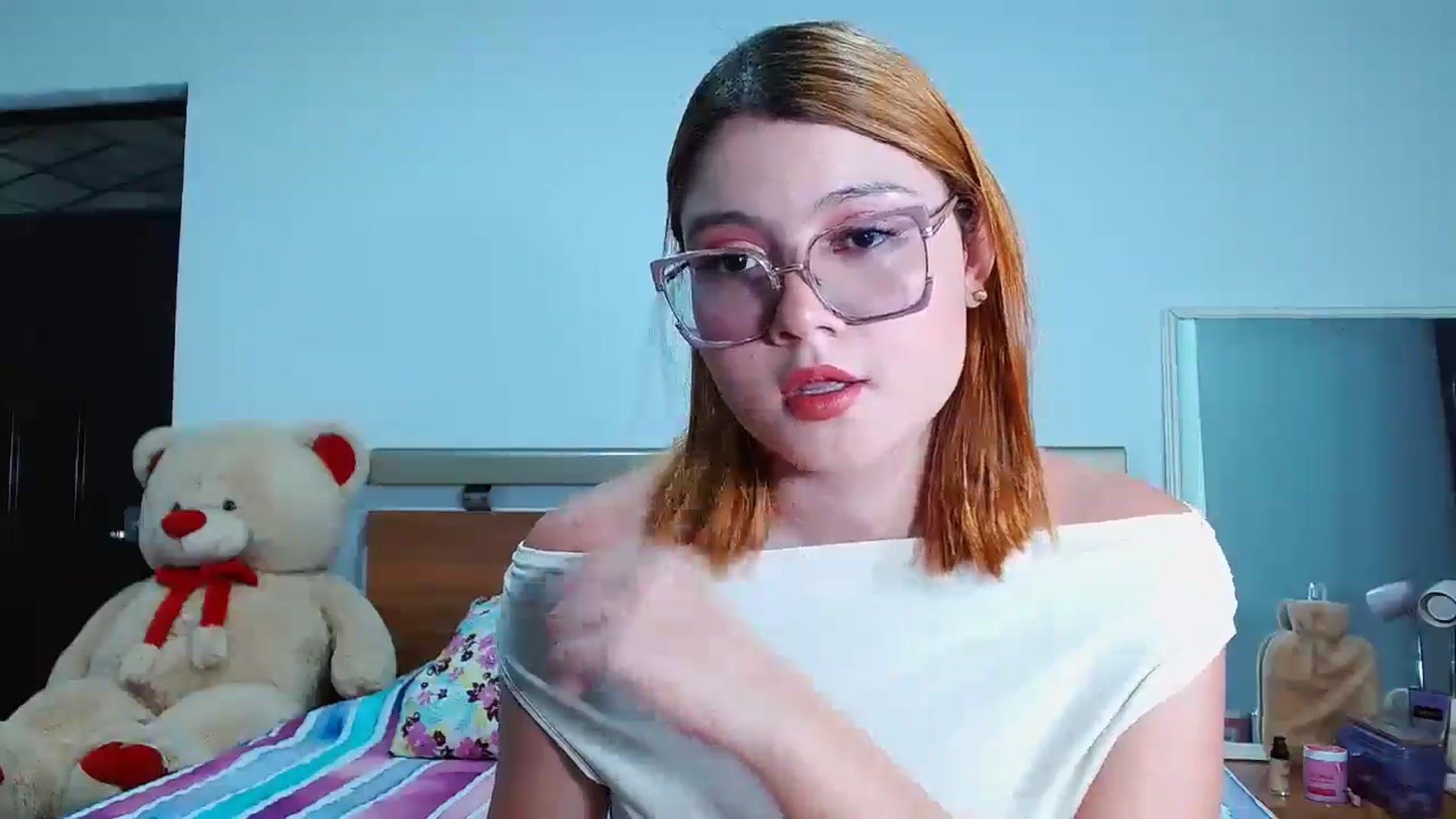 Gallery image thumbnail from maddy18_'s myfreecams stream on, 02/14/2025, 12:46 image 18 of 20