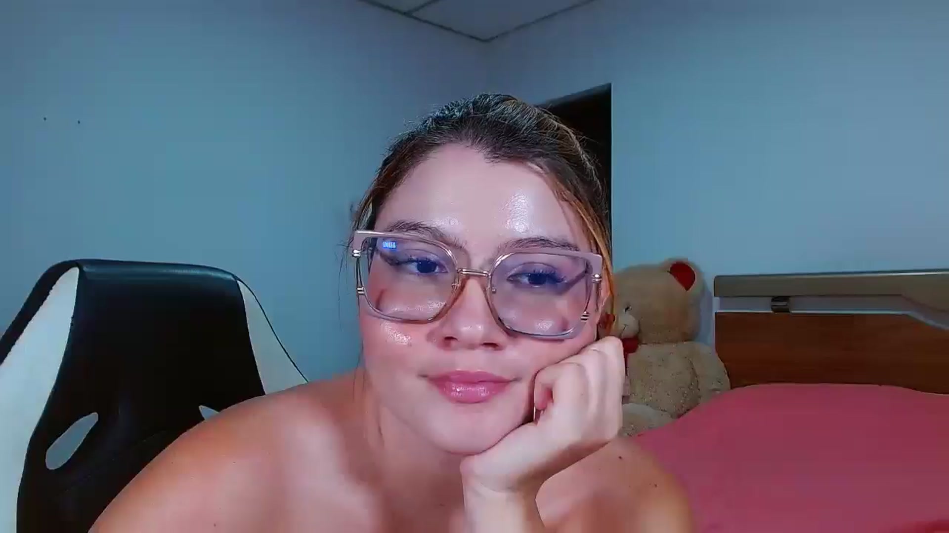 Gallery image thumbnail from maddy18_'s myfreecams stream on, 02/25/2025, 10:27 image 2 of 20