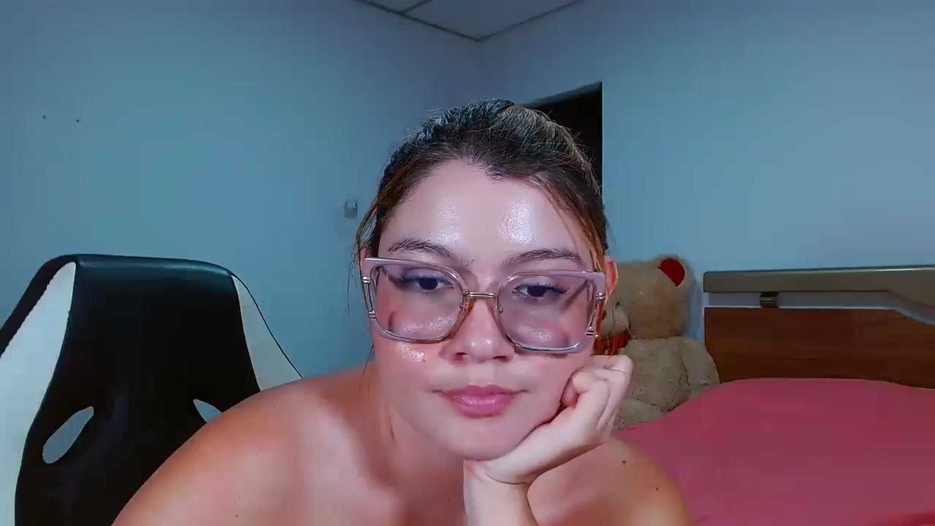 Gallery image thumbnail from maddy18_'s myfreecams stream on, 02/25/2025, 10:27 image 7 of 20