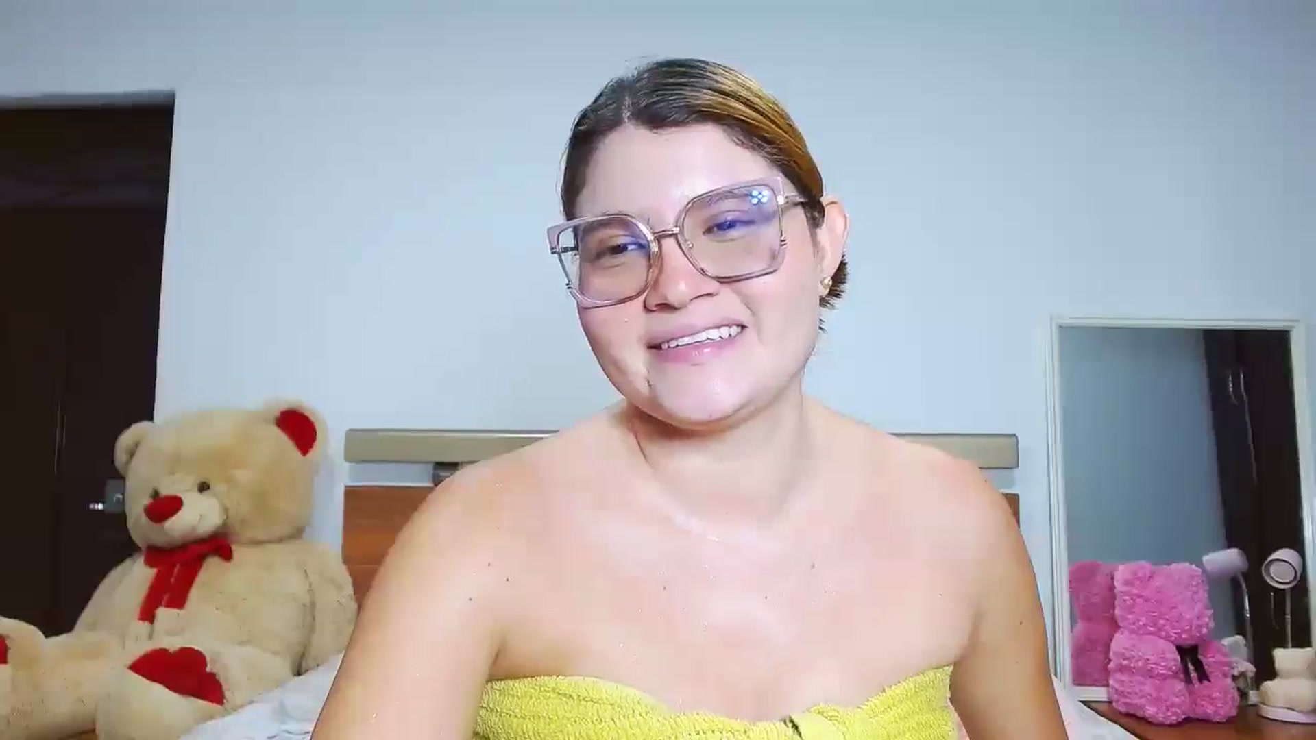 Gallery image thumbnail from maddy18_'s myfreecams stream on, 03/14/2025, 11:14 image 18 of 20