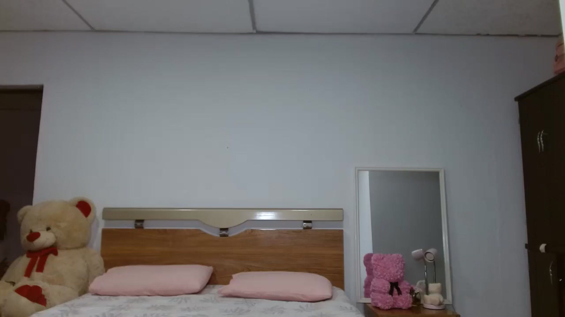 Gallery image thumbnail from maddy18_'s myfreecams stream on, 03/15/2025, 11:22 image 2 of 20