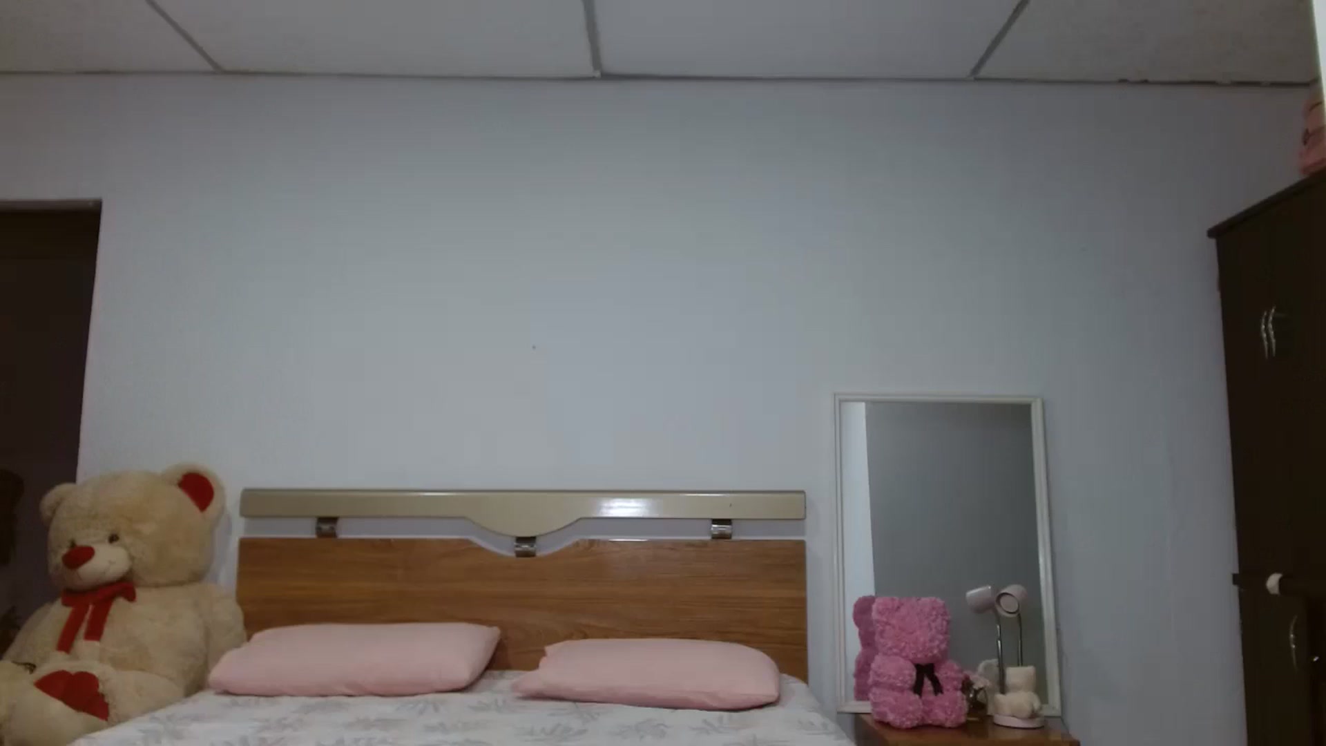 Gallery image thumbnail from maddy18_'s myfreecams stream on, 03/15/2025, 11:22 image 3 of 20