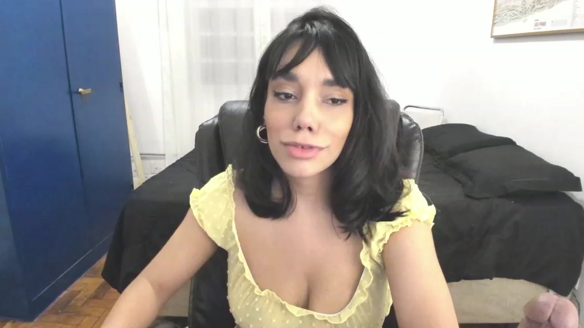 Gallery image thumbnail from manu_ela's myfreecams stream on, 11/20/2022, 05:50 image 12 of 20