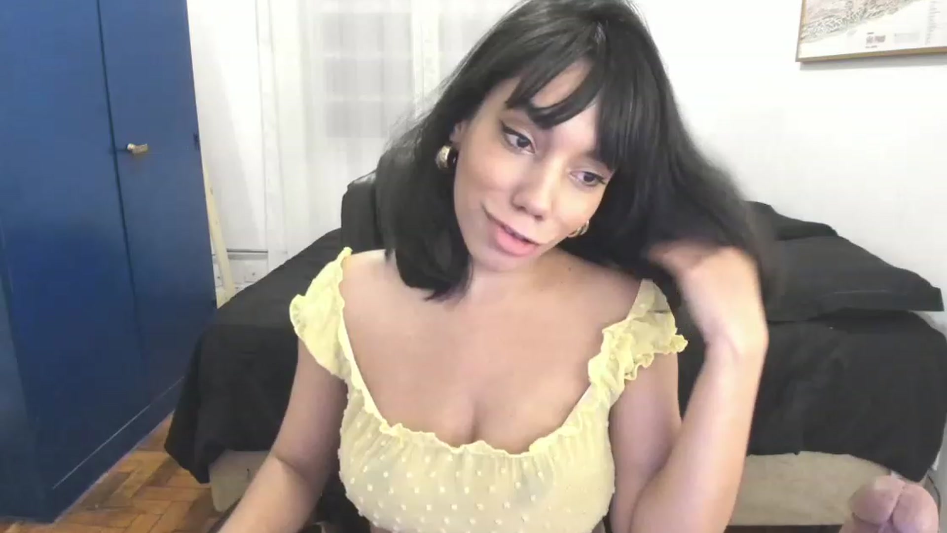Gallery image thumbnail from manu_ela's myfreecams stream on, 11/20/2022, 05:50 image 18 of 20