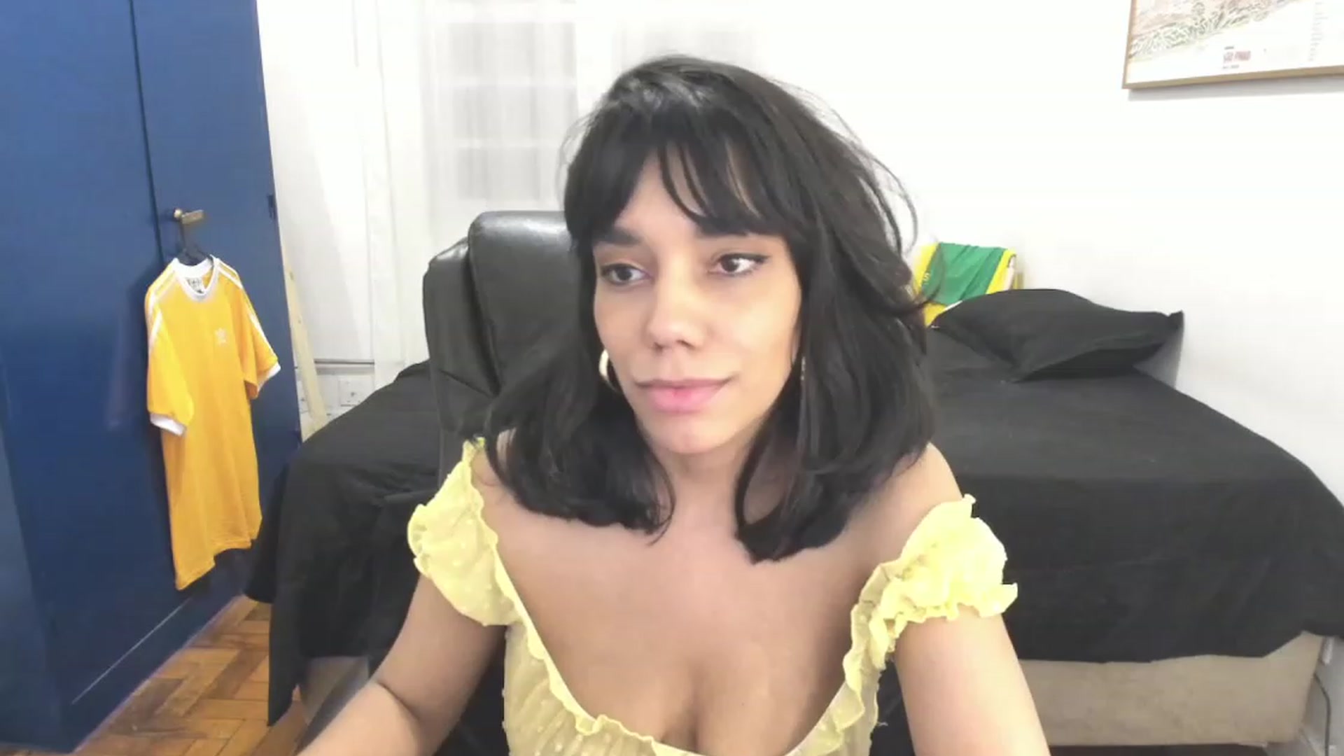 Gallery image thumbnail from manu_ela's myfreecams stream on, 11/24/2022, 06:22 image 18 of 20