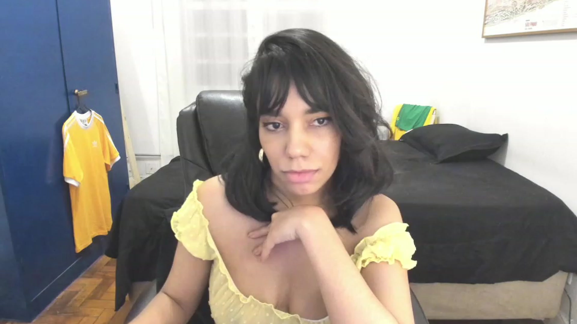 Gallery image thumbnail from manu_ela's myfreecams stream on, 11/24/2022, 06:22 image 19 of 20