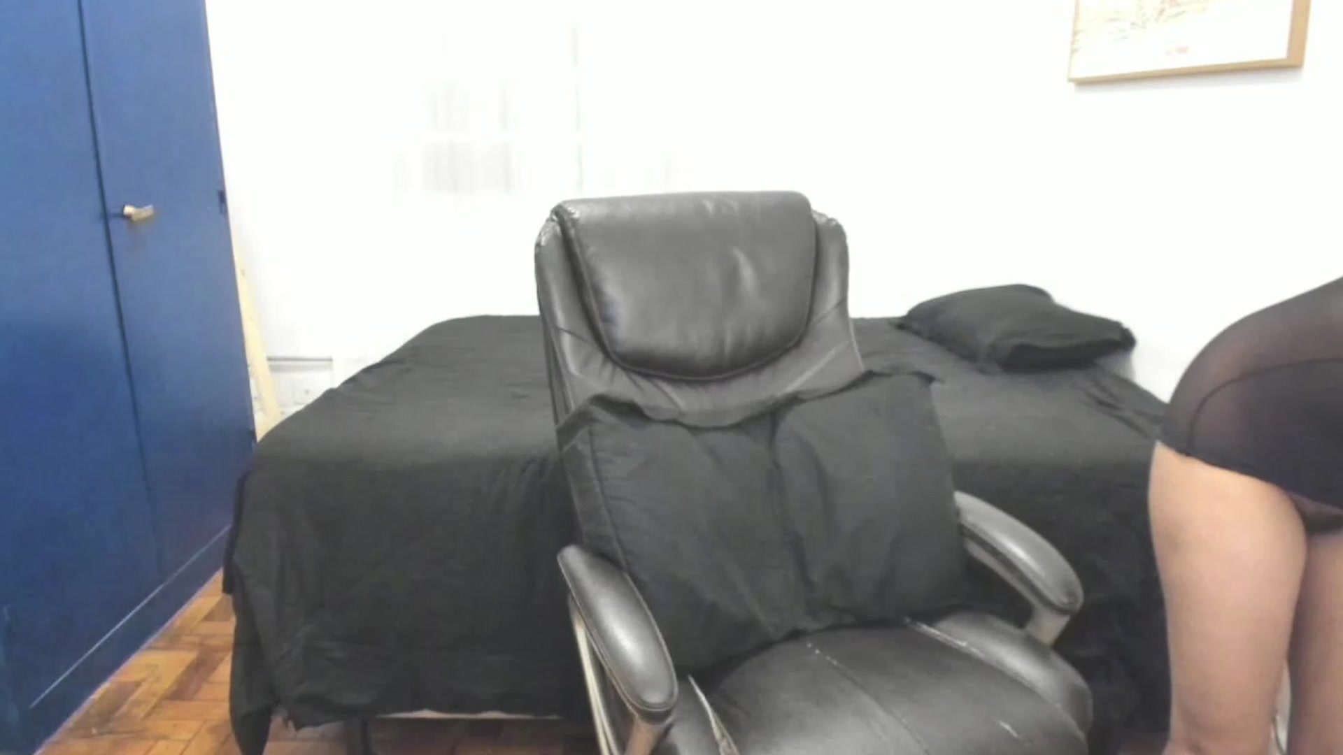 Gallery image thumbnail from manu_ela's myfreecams stream on, 11/27/2022, 03:56 image 13 of 20