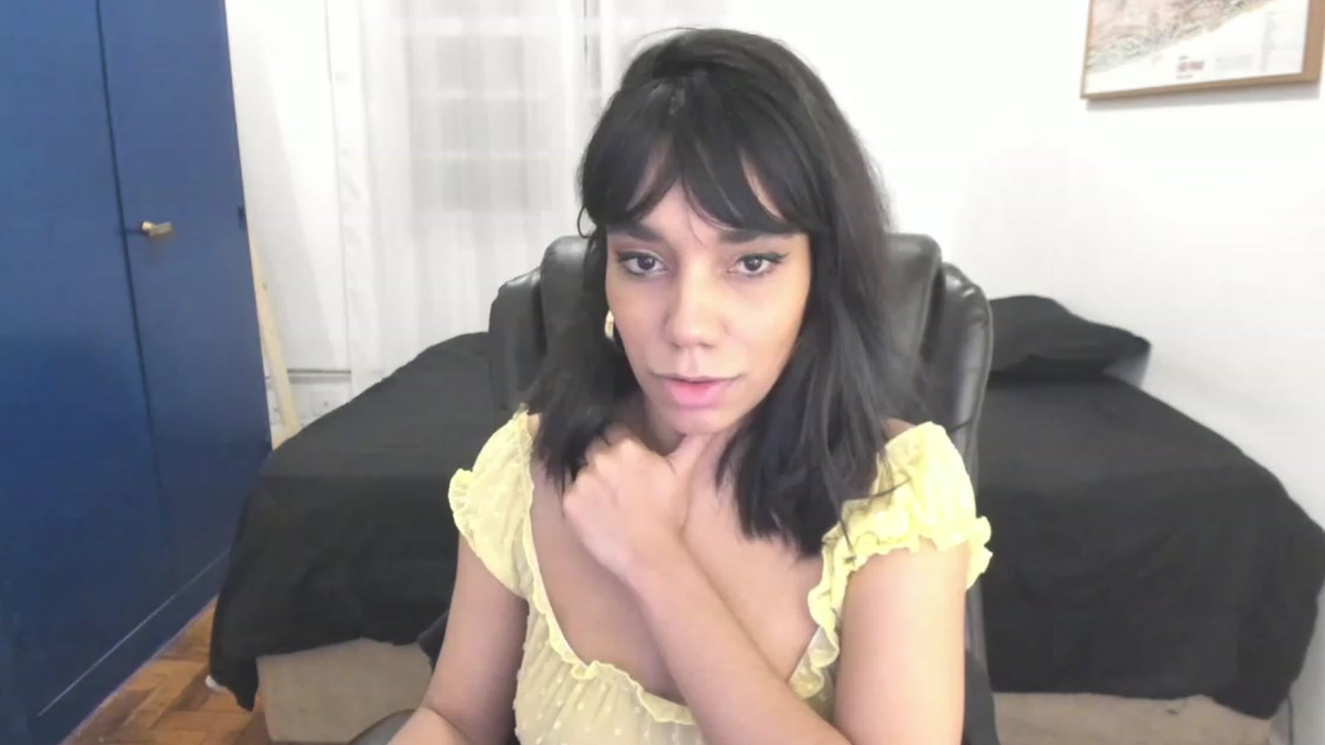 Gallery image thumbnail from manu_ela's myfreecams stream on, 11/29/2022, 07:05 image 5 of 20