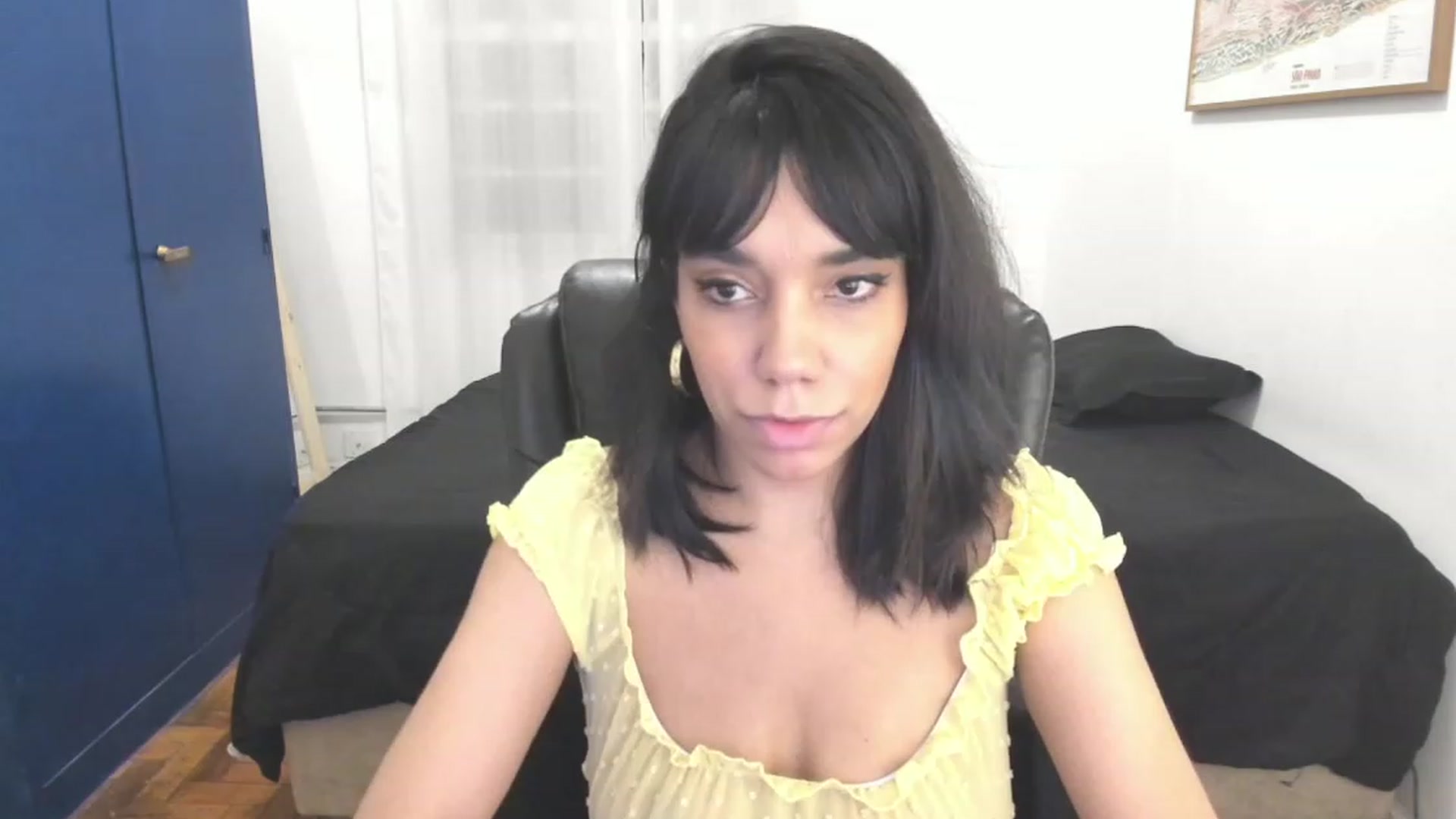 Gallery image thumbnail from manu_ela's myfreecams stream on, 11/29/2022, 07:05 image 15 of 20
