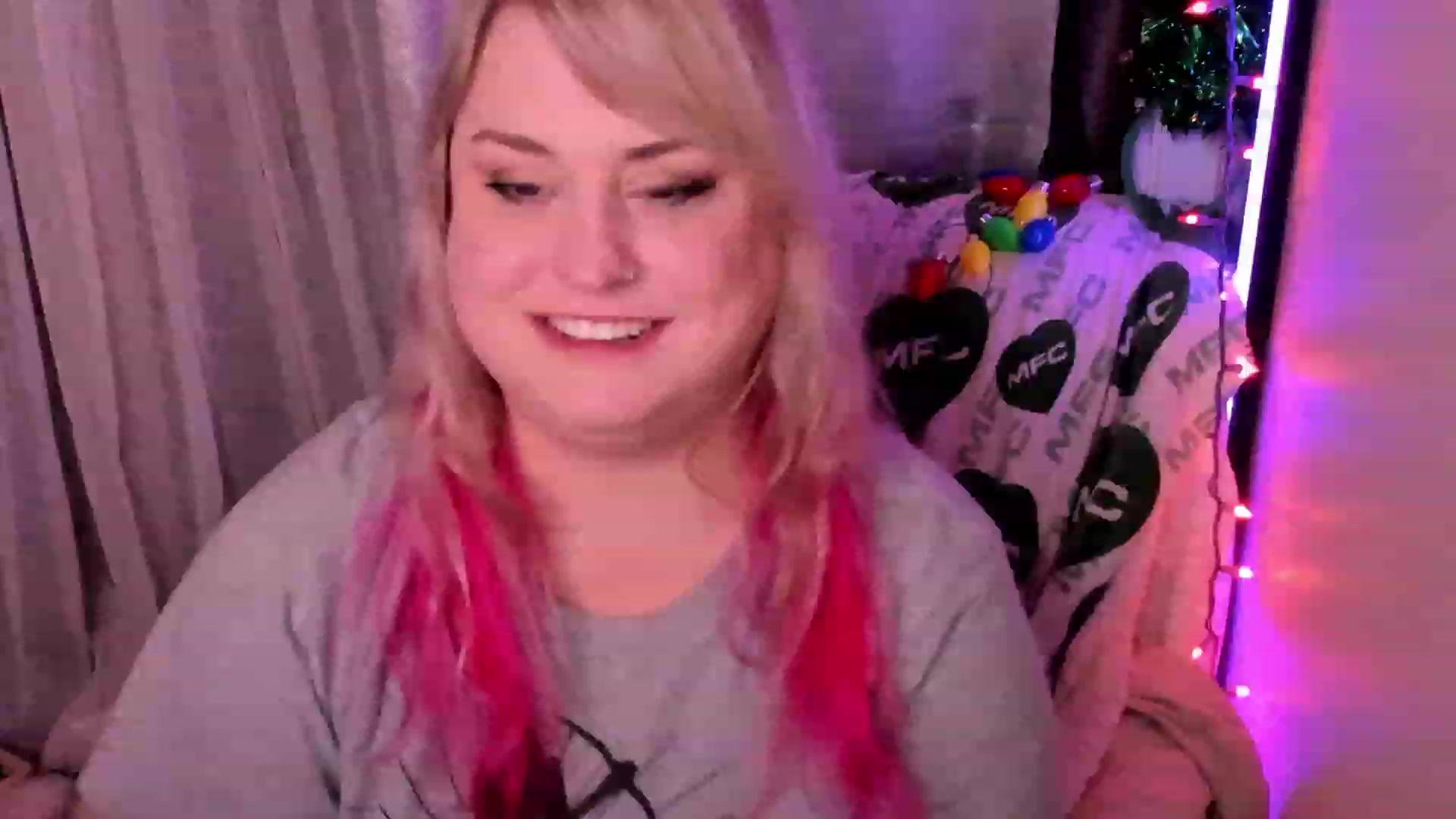 Gallery image thumbnail from mari_jae's myfreecams stream on, 12/26/2022, 11:50 image 6 of 20