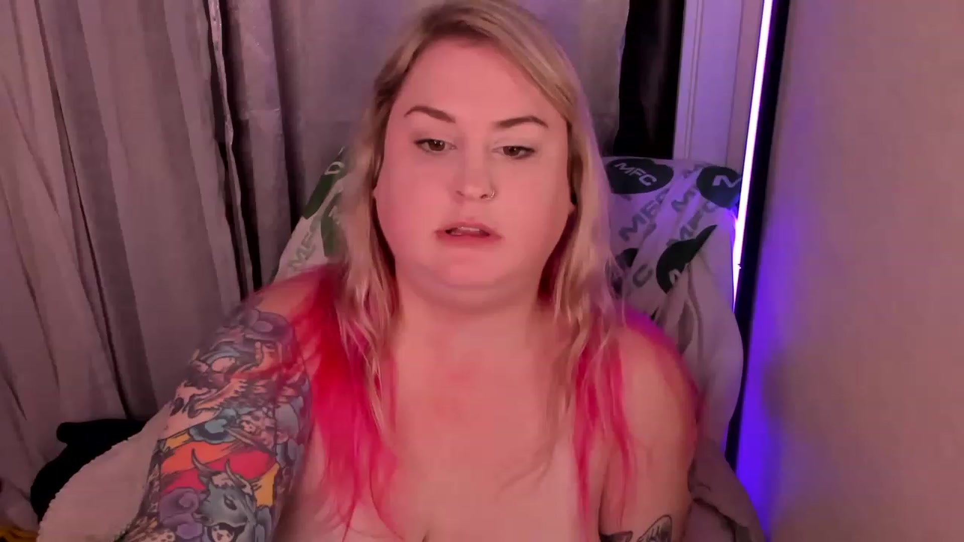 Gallery image thumbnail from mari_jae's myfreecams stream on, 01/16/2023, 10:39 image 10 of 20