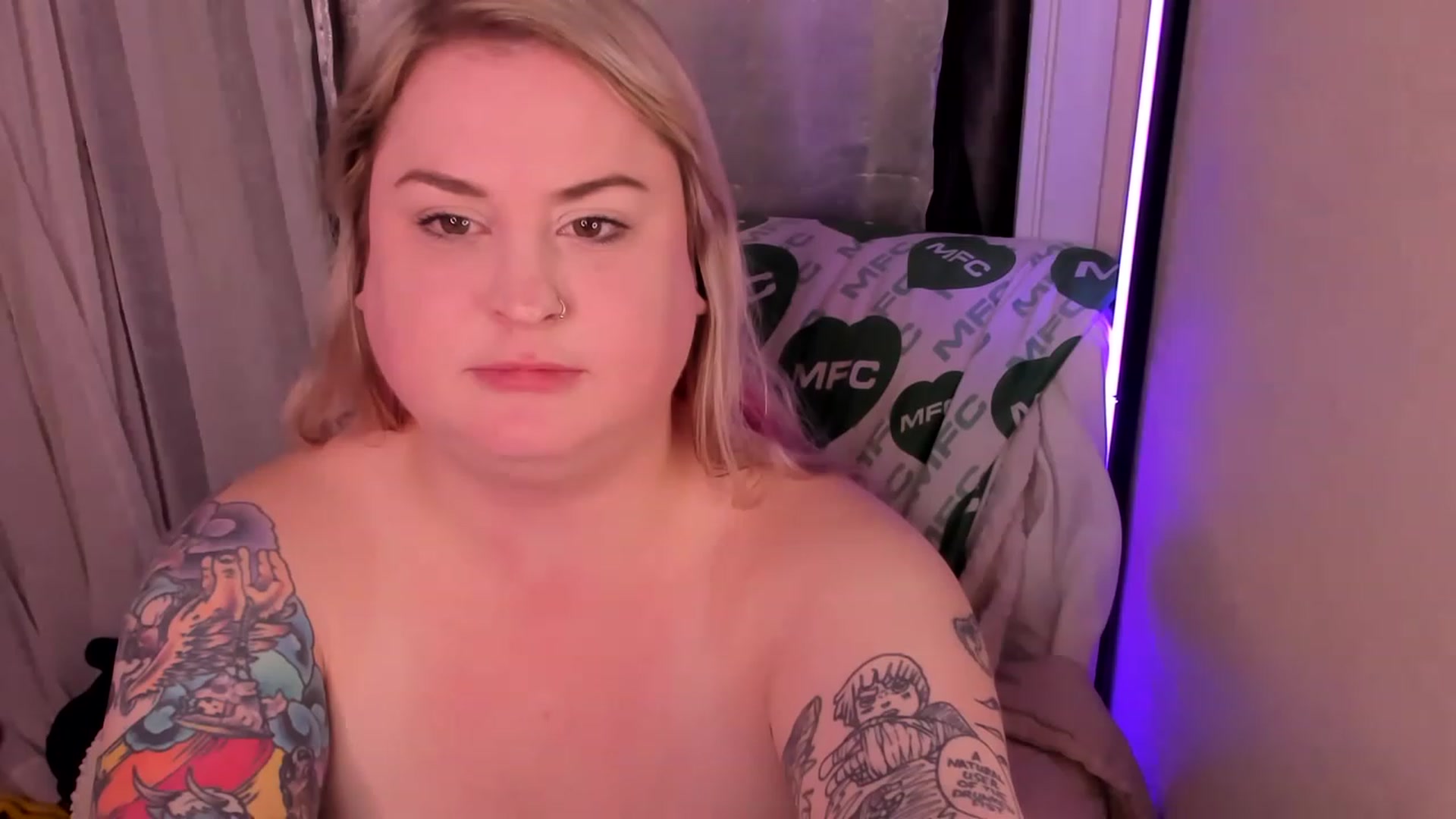 Gallery image thumbnail from mari_jae's myfreecams stream on, 01/16/2023, 10:39 image 18 of 20